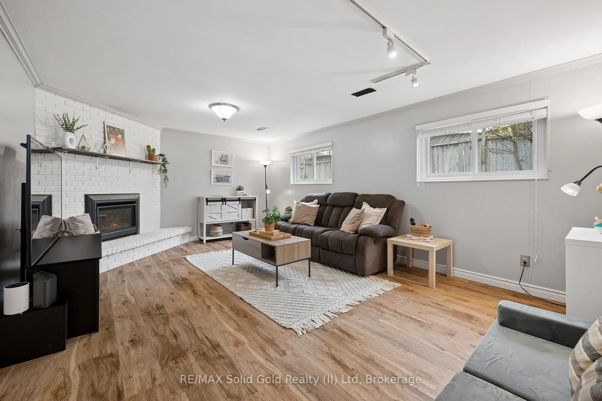 Photo 35 of 522 Glendene Crescent, Waterloo — HOMEH