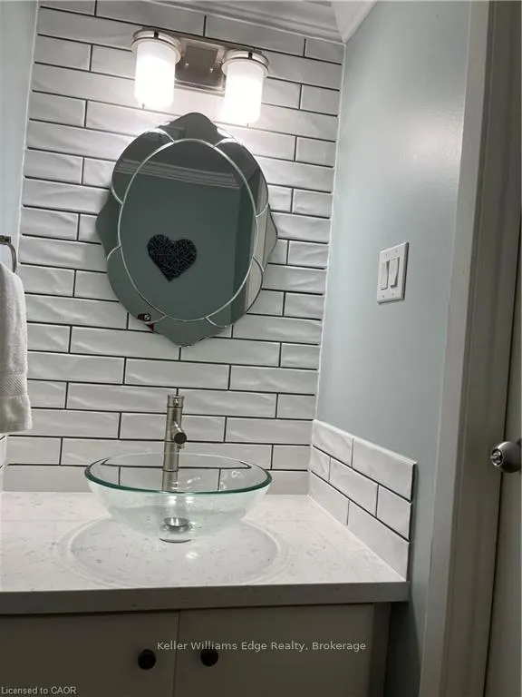 Photo 5 of Unit 99, 2301 Cavendish Drive, Burlington, Brant Hills — HOMEH