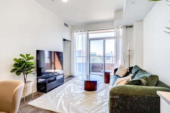 Photo 4 of 270 Dufferin Street, Toronto, High Park-Swansea — HOMEH