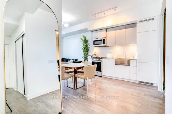 Photo 26 of 270 Dufferin Street, Toronto, High Park-Swansea — HOMEH
