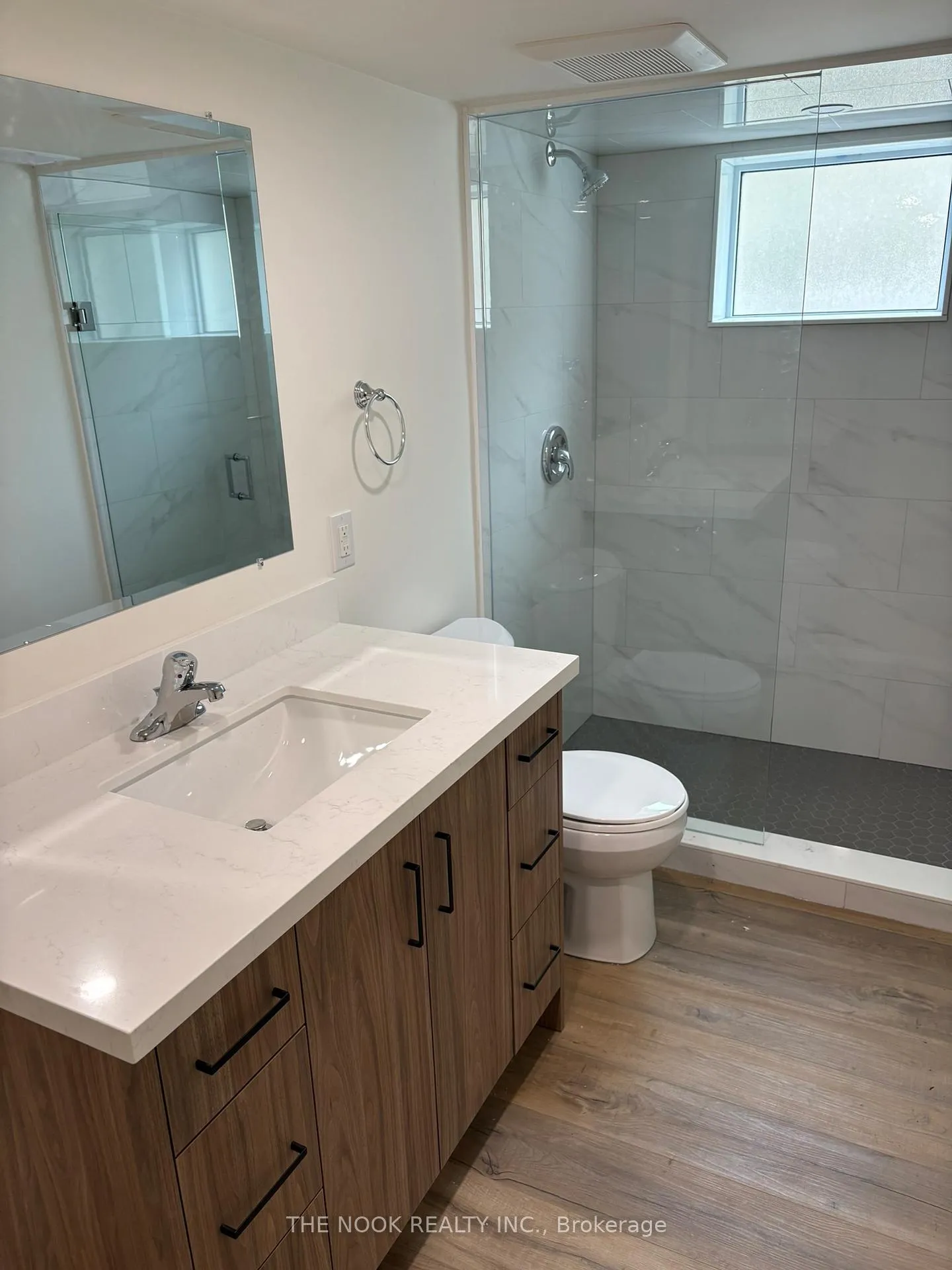 Photo 9 of Unit 6, 174 Stevenson Street S, Oshawa, Vanier — HOMEH