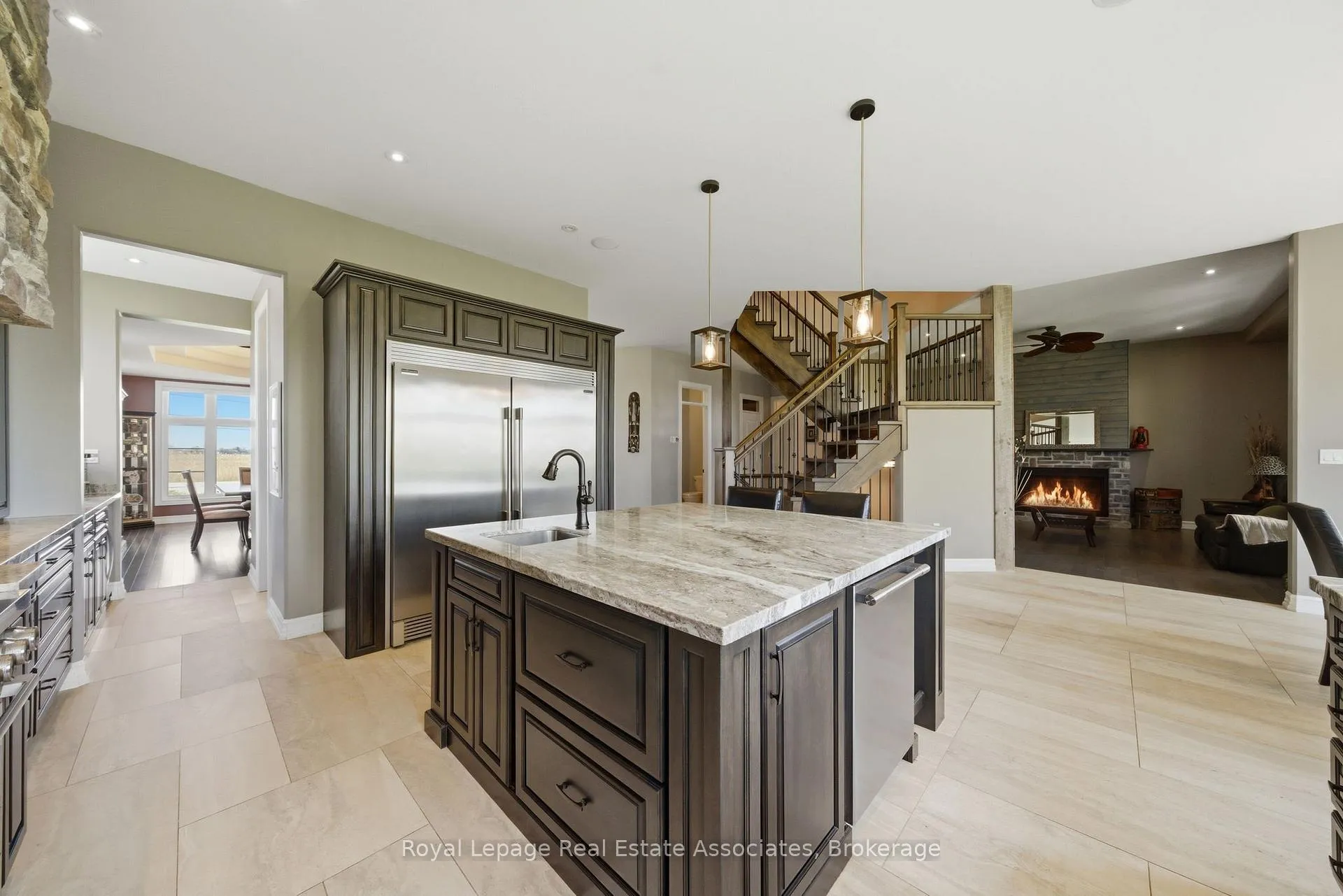 Photo 10 of 43 Third Road E, Hamilton, Rural Stoney Creek — HOMEH