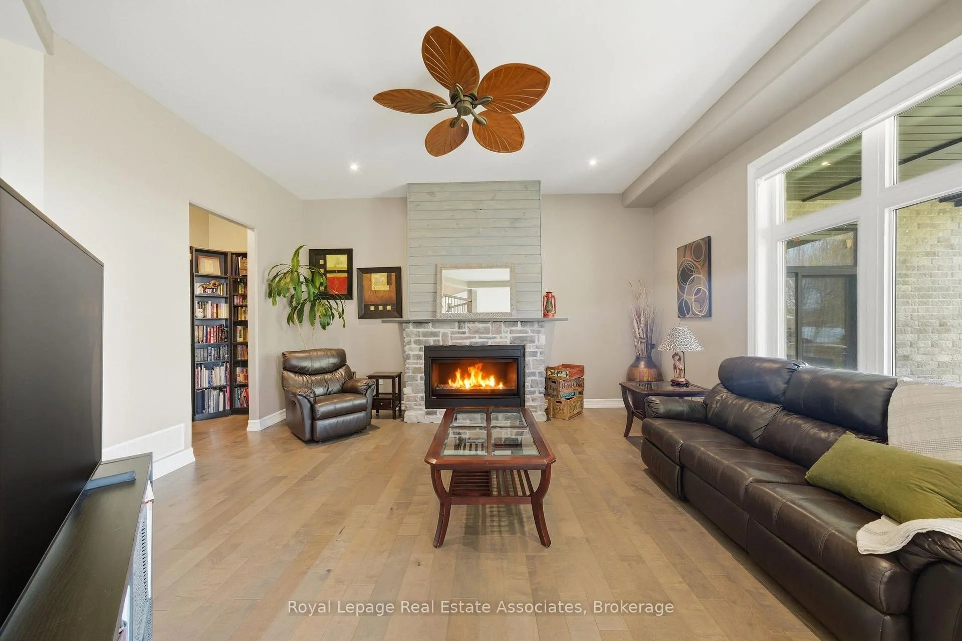 Photo 14 of 43 Third Road E, Hamilton, Rural Stoney Creek — HOMEH