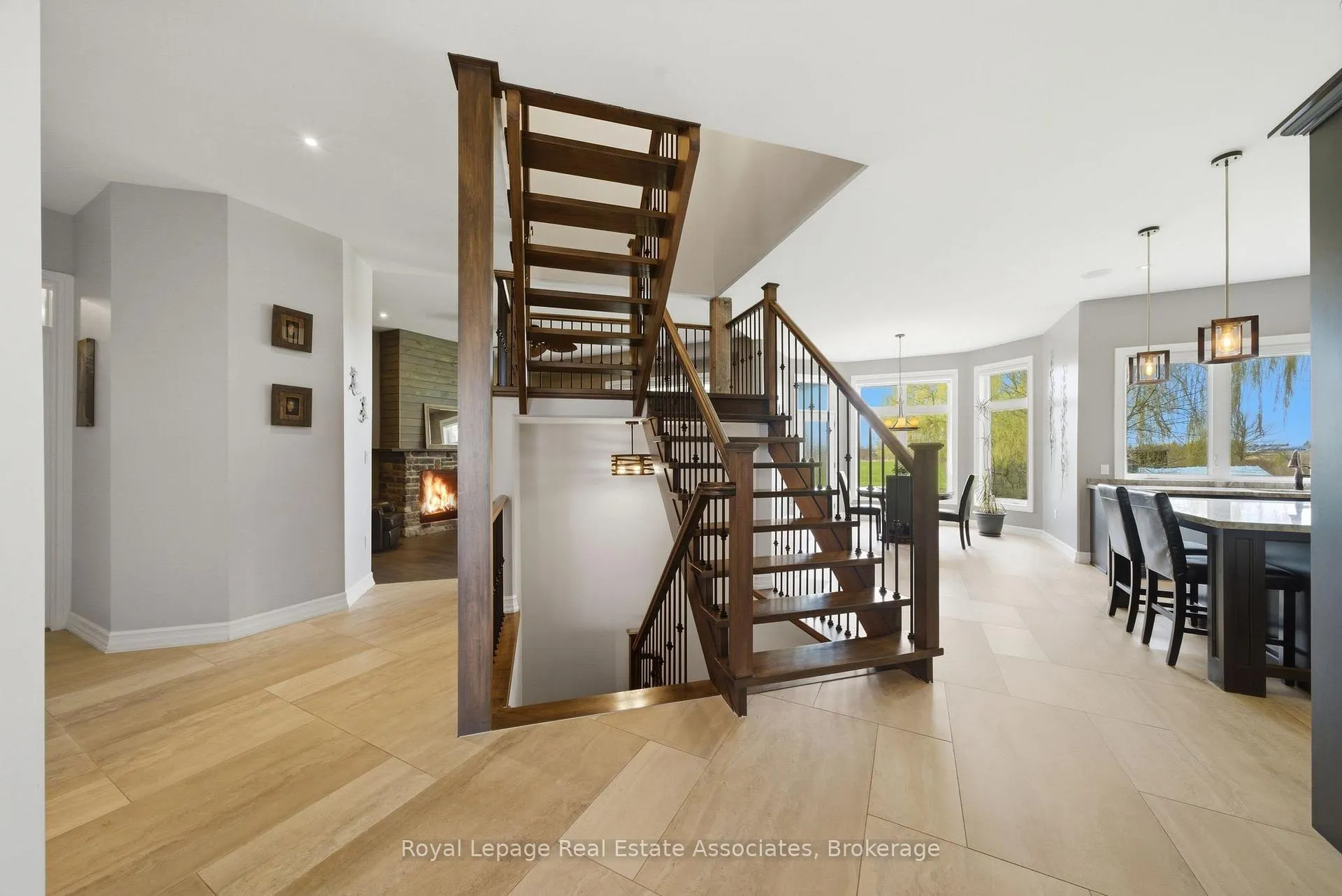 Photo 15 of 43 Third Road E, Hamilton, Rural Stoney Creek — HOMEH