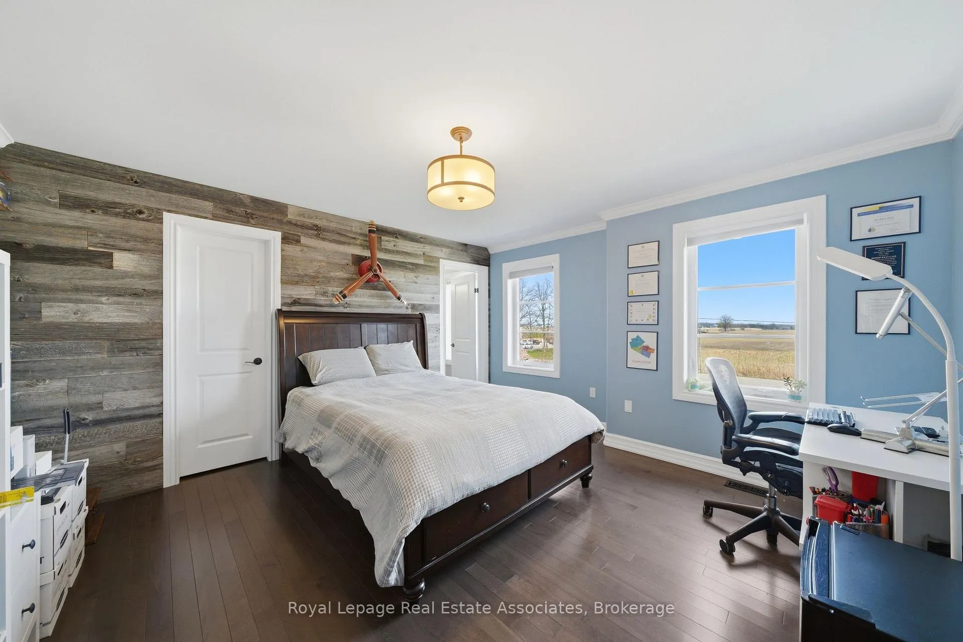 Photo 24 of 43 Third Road E, Hamilton, Rural Stoney Creek — HOMEH