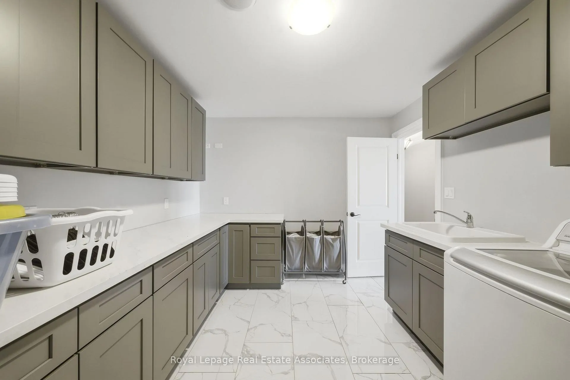 Photo 30 of 43 Third Road E, Hamilton, Rural Stoney Creek — HOMEH