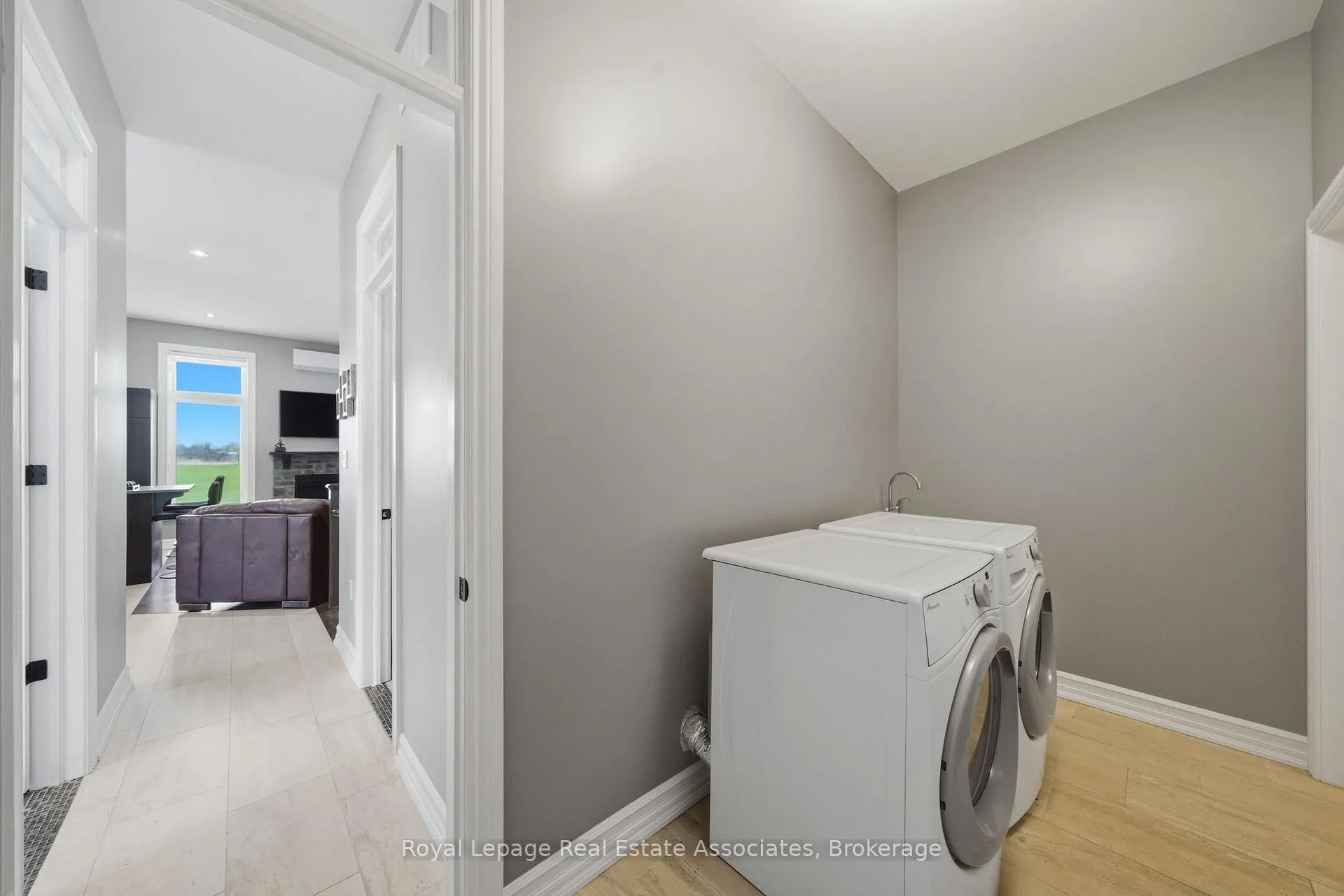 Photo 32 of 43 Third Road E, Hamilton, Rural Stoney Creek — HOMEH