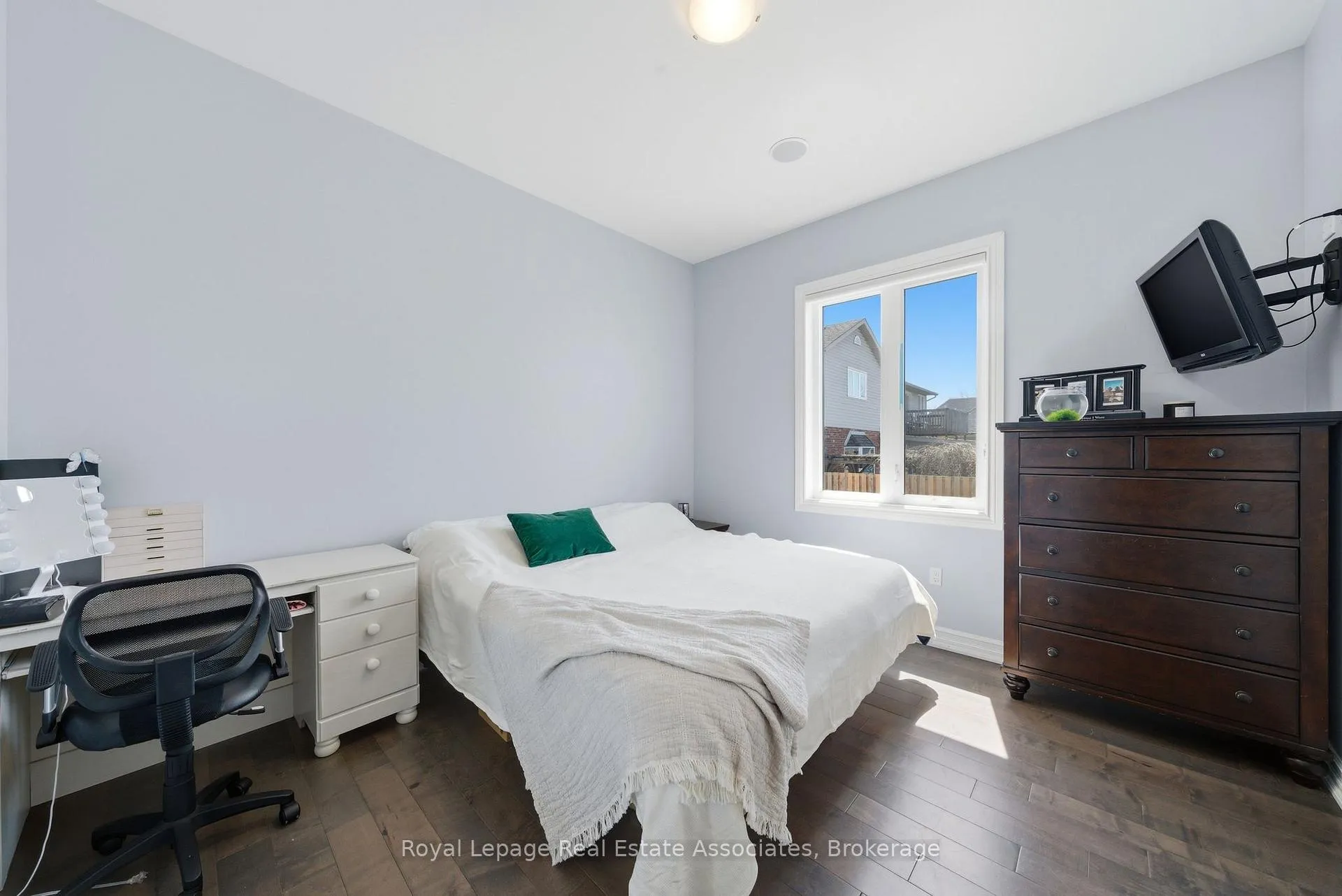 Photo 33 of 43 Third Road E, Hamilton, Rural Stoney Creek — HOMEH