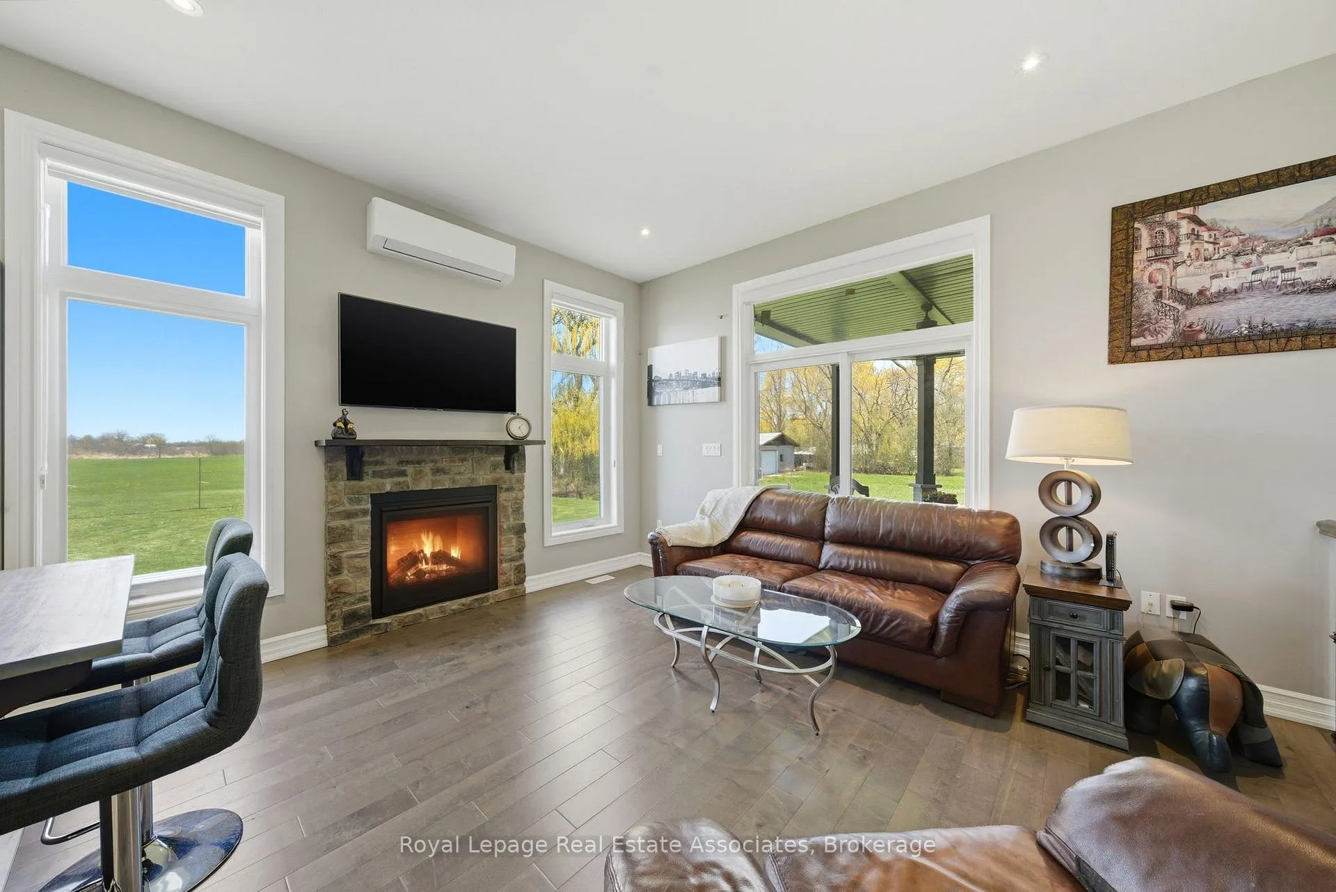Photo 34 of 43 Third Road E, Hamilton, Rural Stoney Creek — HOMEH