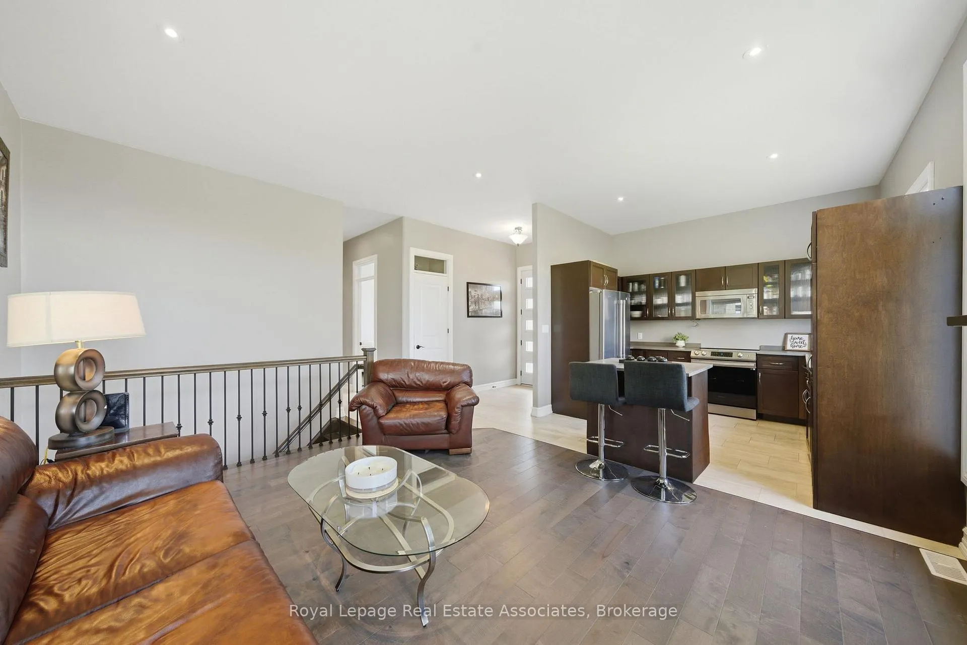 Photo 35 of 43 Third Road E, Hamilton, Rural Stoney Creek — HOMEH