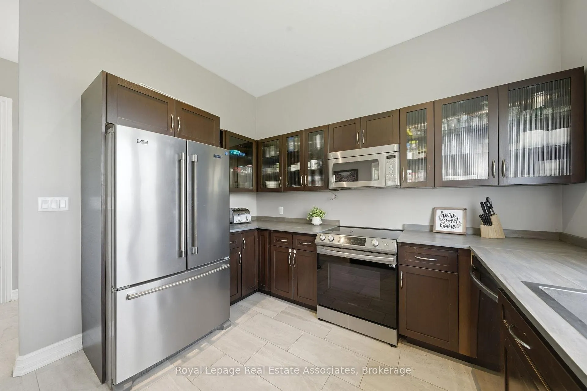 Photo 36 of 43 Third Road E, Hamilton, Rural Stoney Creek — HOMEH