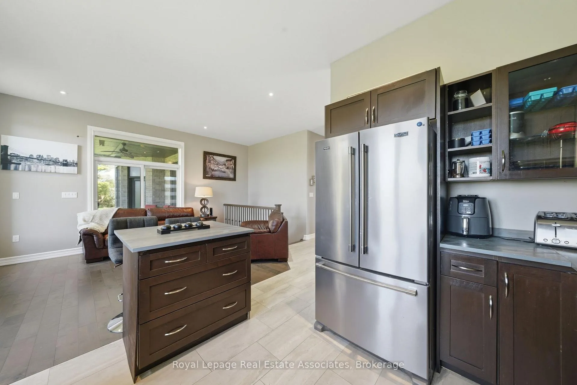 Photo 37 of 43 Third Road E, Hamilton, Rural Stoney Creek — HOMEH