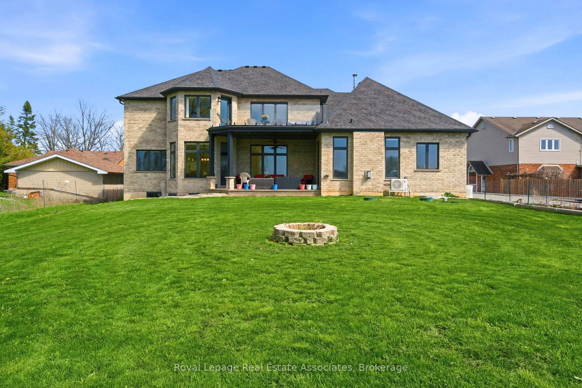 Photo 39 of 43 Third Road E, Hamilton, Rural Stoney Creek — HOMEH