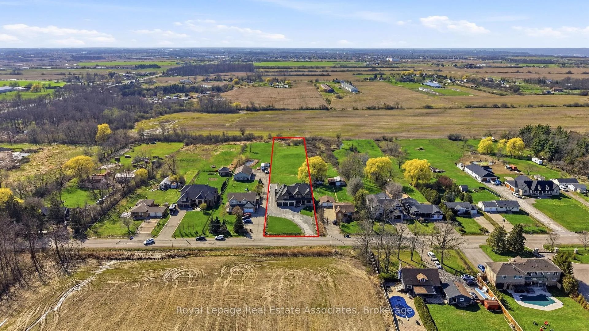 Photo 42 of 43 Third Road E, Hamilton, Rural Stoney Creek — HOMEH