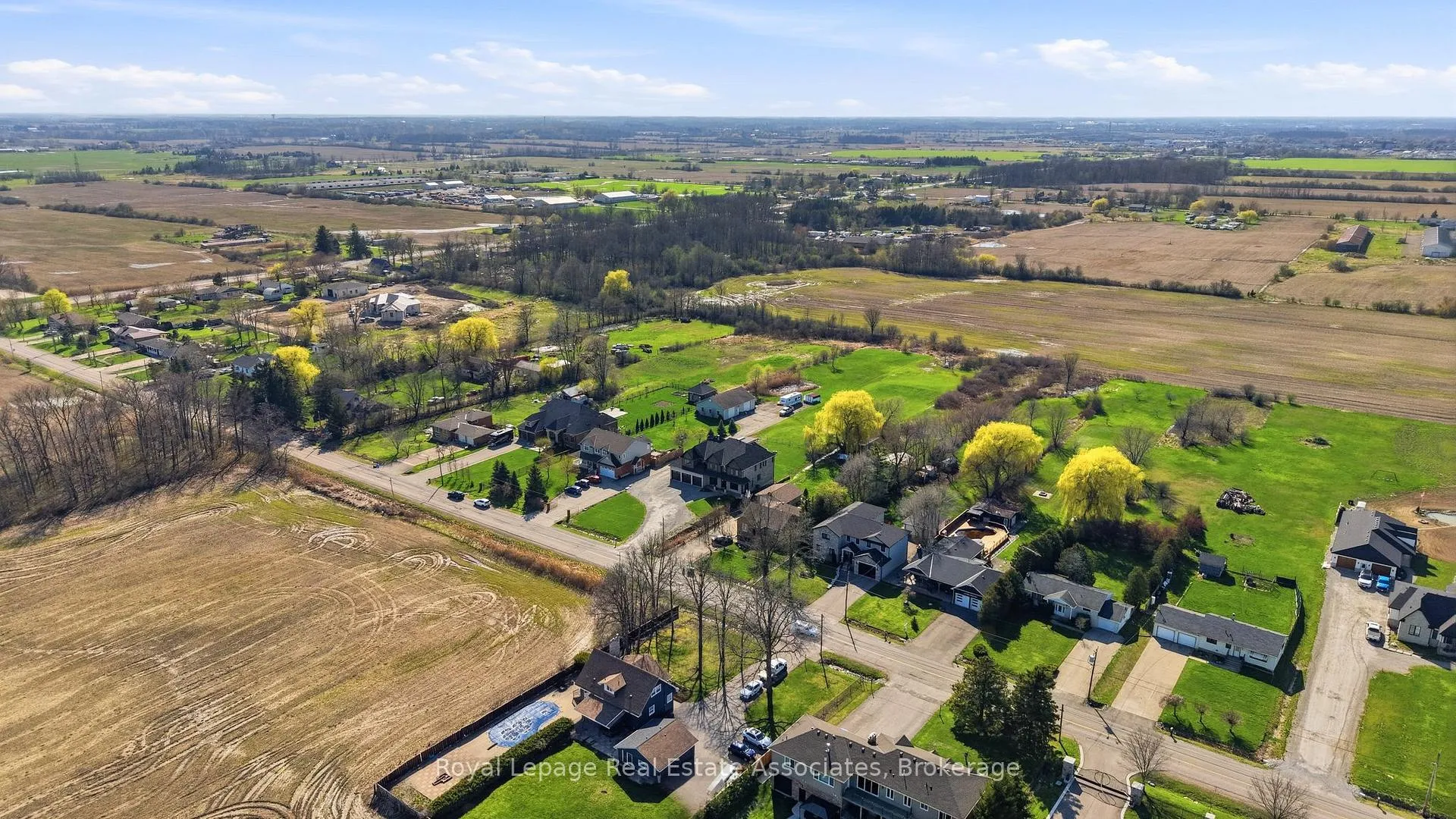 Photo 44 of 43 Third Road E, Hamilton, Rural Stoney Creek — HOMEH