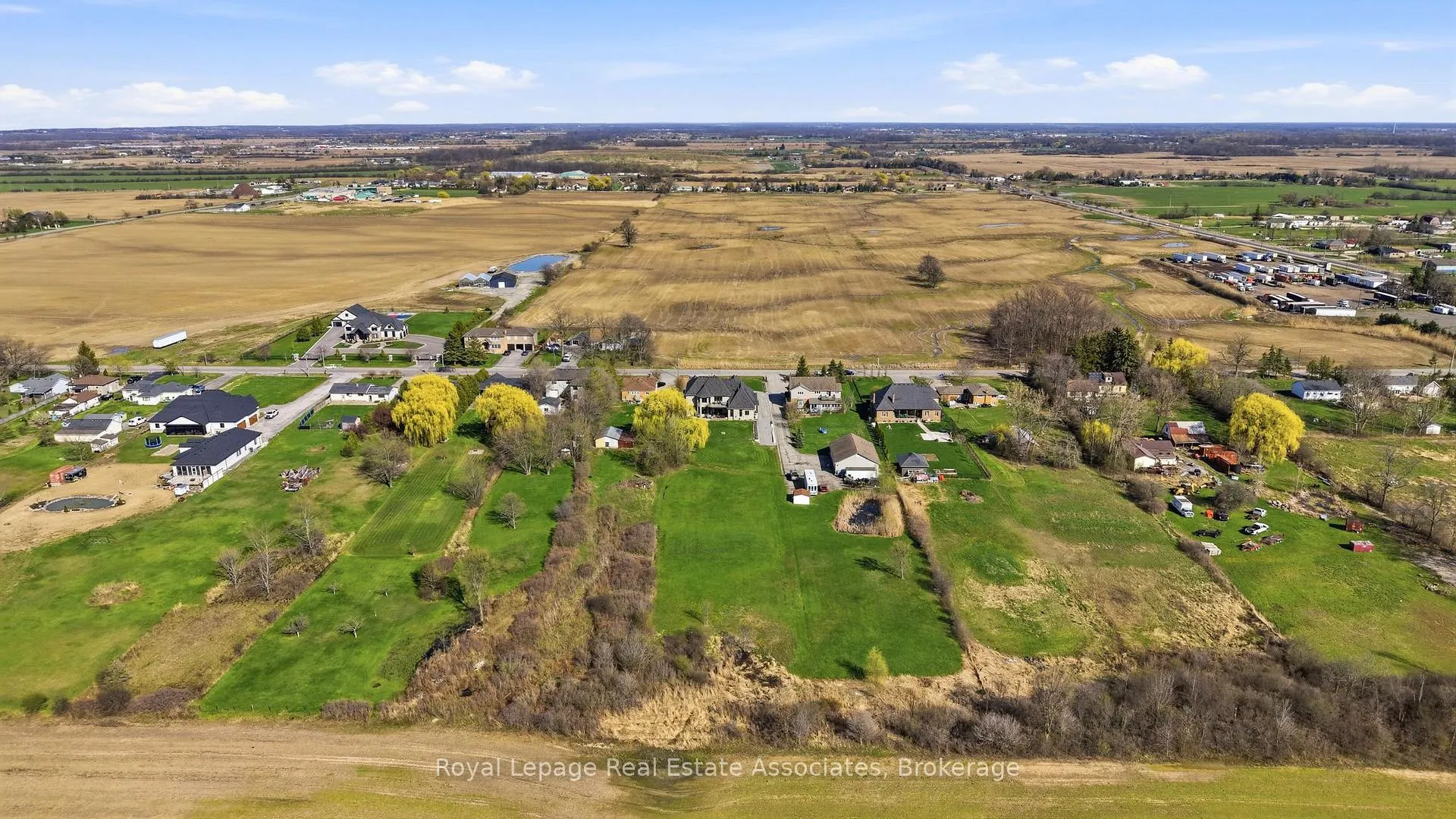 Photo 46 of 43 Third Road E, Hamilton, Rural Stoney Creek — HOMEH