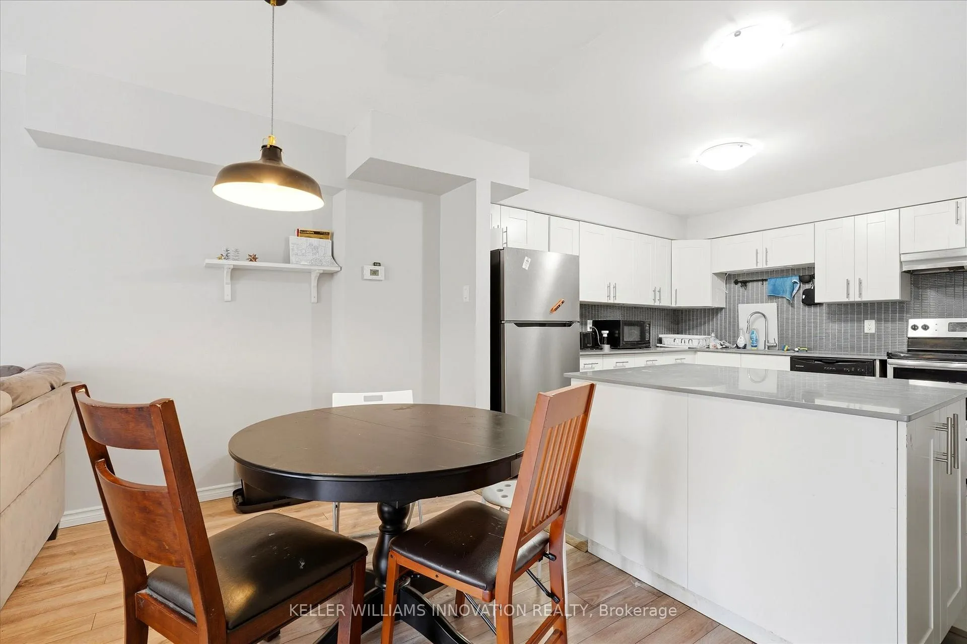Photo 9 of Unit 4, 508 Quiet Place, Waterloo, Lakeshore Village — HOMEH