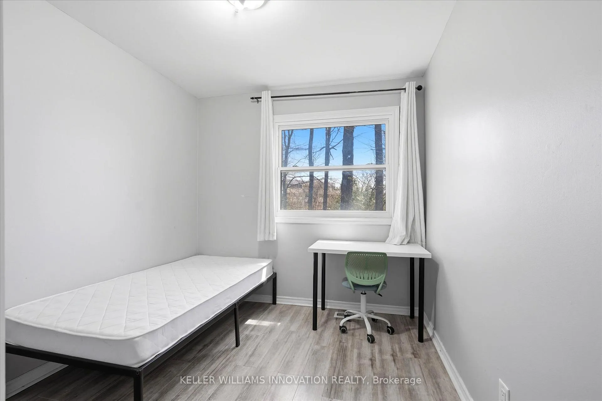 Photo 12 of Unit 4, 508 Quiet Place, Waterloo, Lakeshore Village — HOMEH