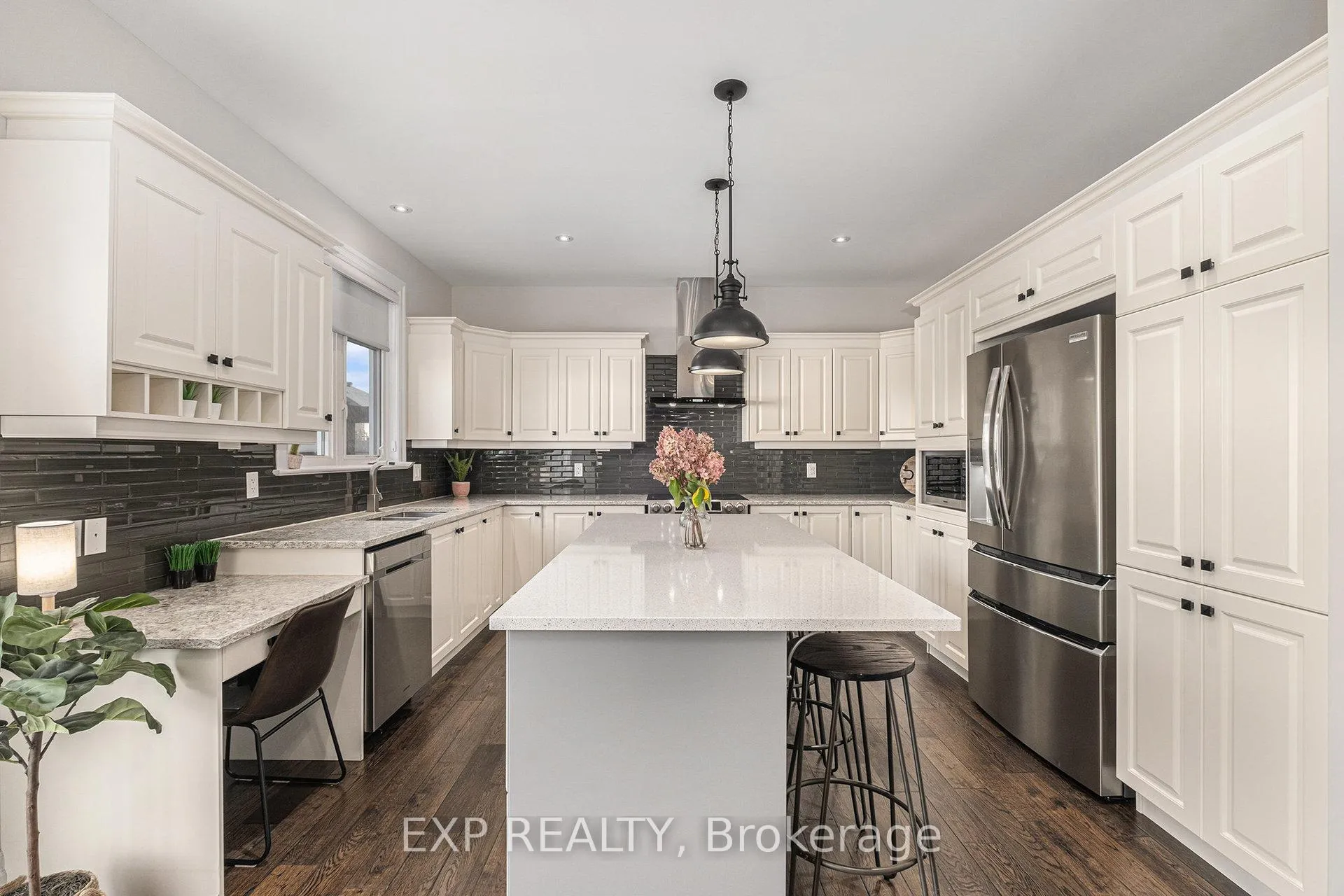 Photo 10 of 386 Andalusian Crescent, Ottawa, Kanata - Emerald Meadows/Trailwest — HOMEH