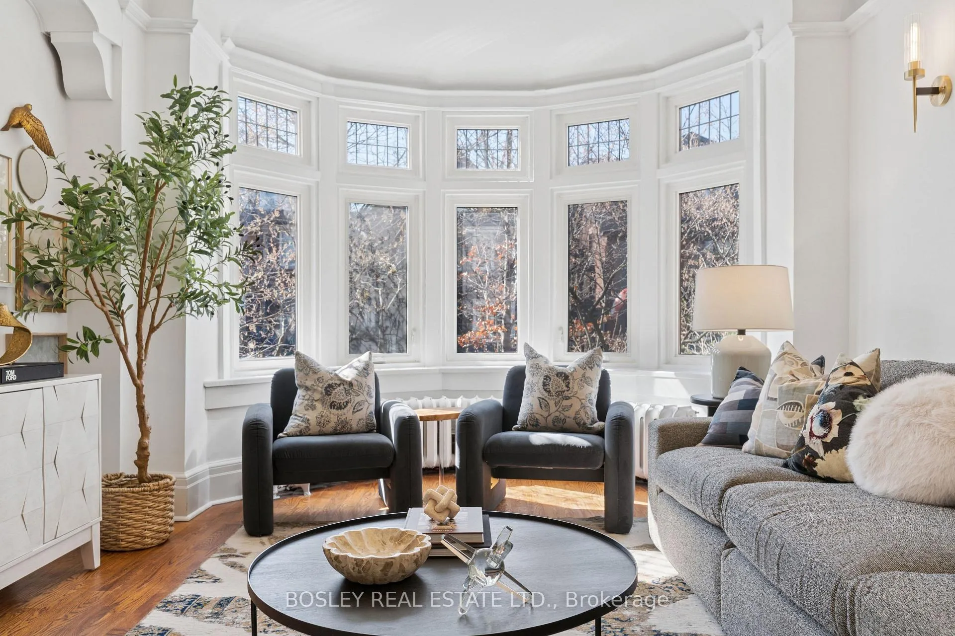 Photo 5 of 220 Wright Avenue, Toronto, High Park-Swansea — HOMEH