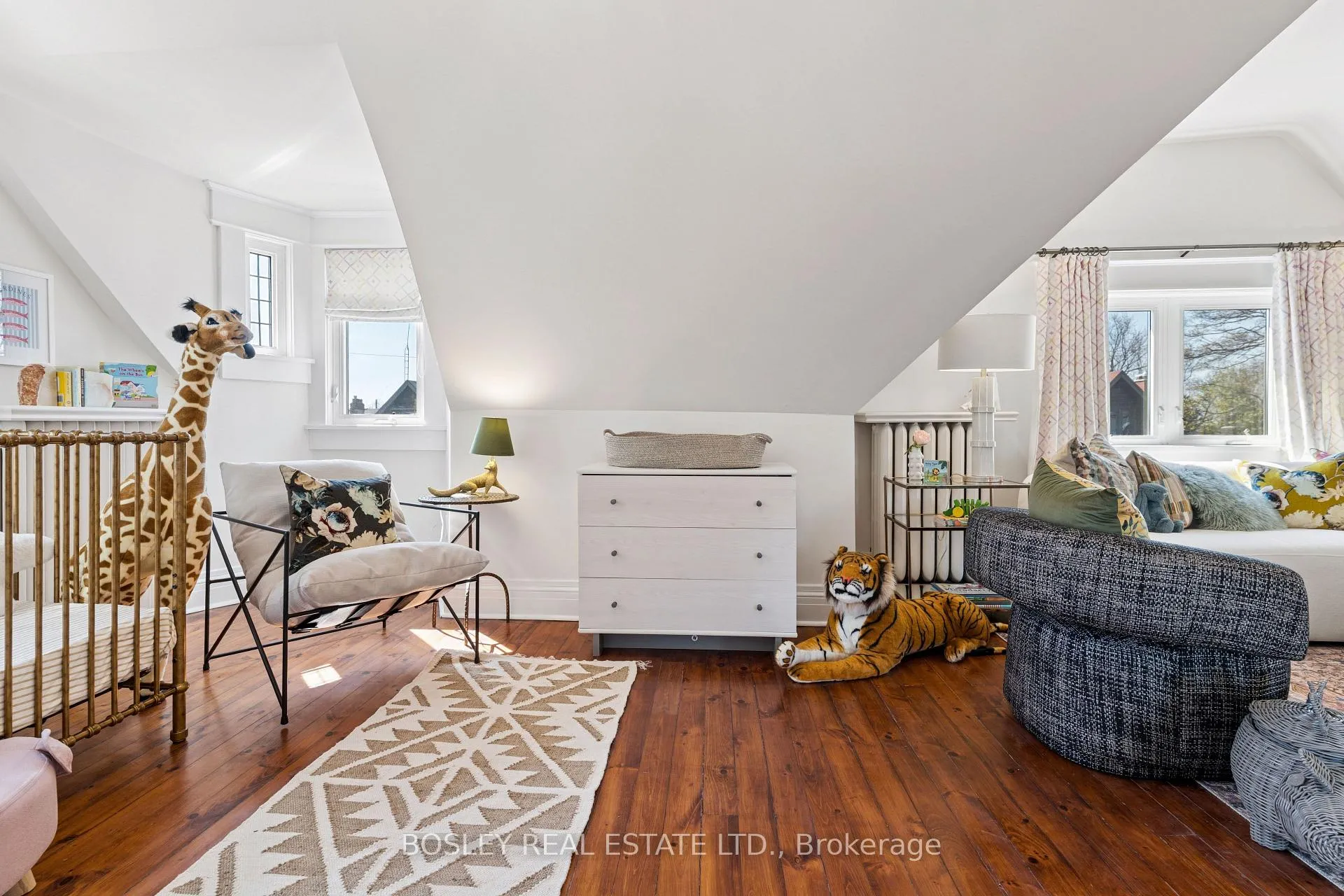 Photo 31 of 220 Wright Avenue, Toronto, High Park-Swansea — HOMEH