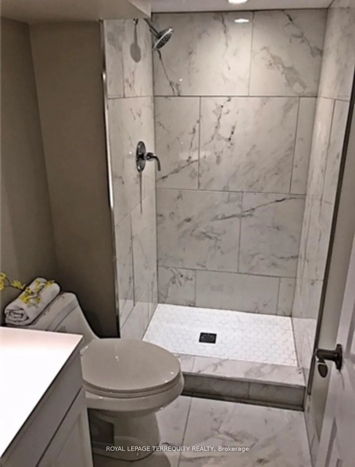 Photo 5 of Unit Unit 1, 79 Ionview Road, Scarborough, Ionview — HOMEH