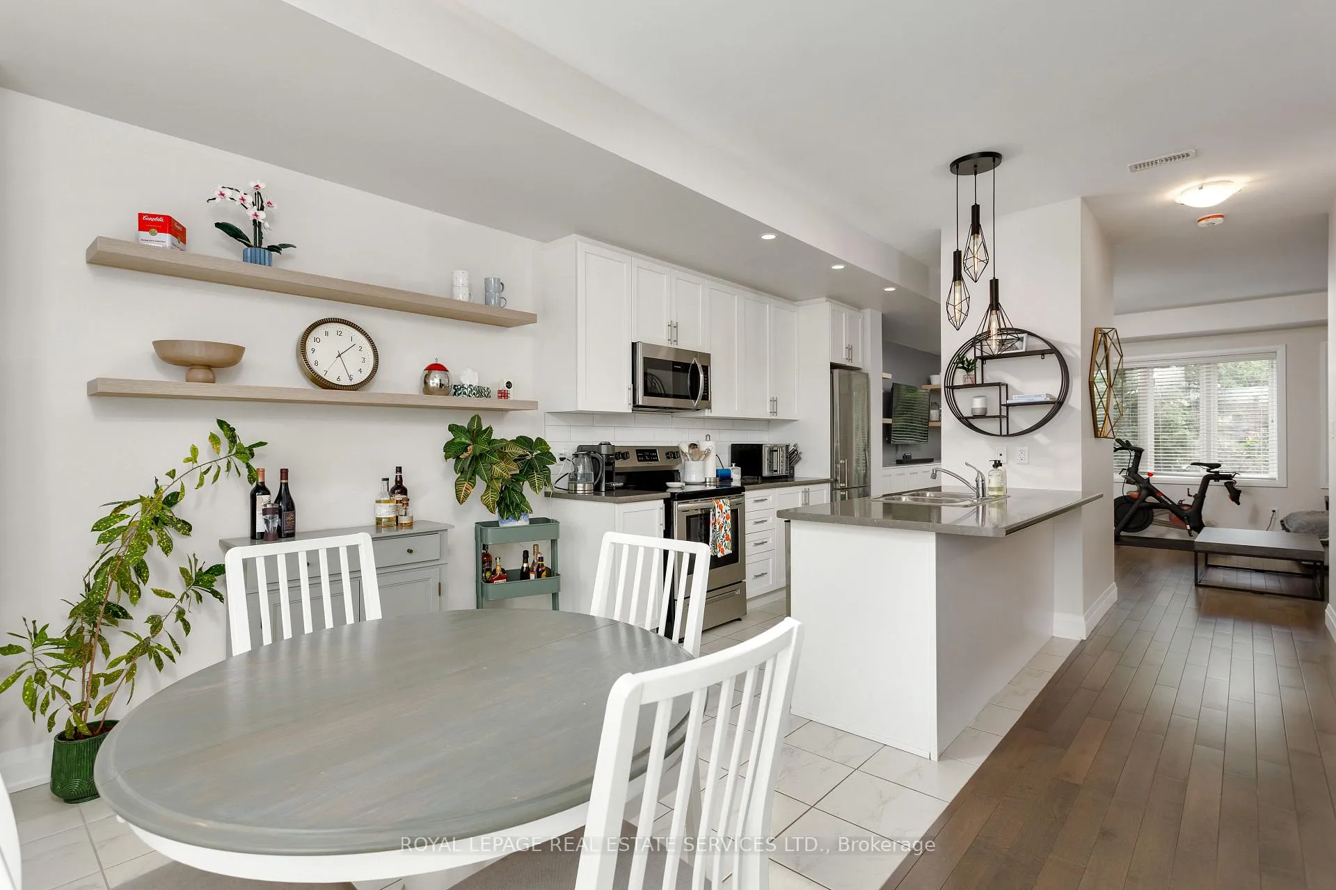 Photo 5 of Unit 22, 405 Plains Road E, Burlington, LaSalle — HOMEH