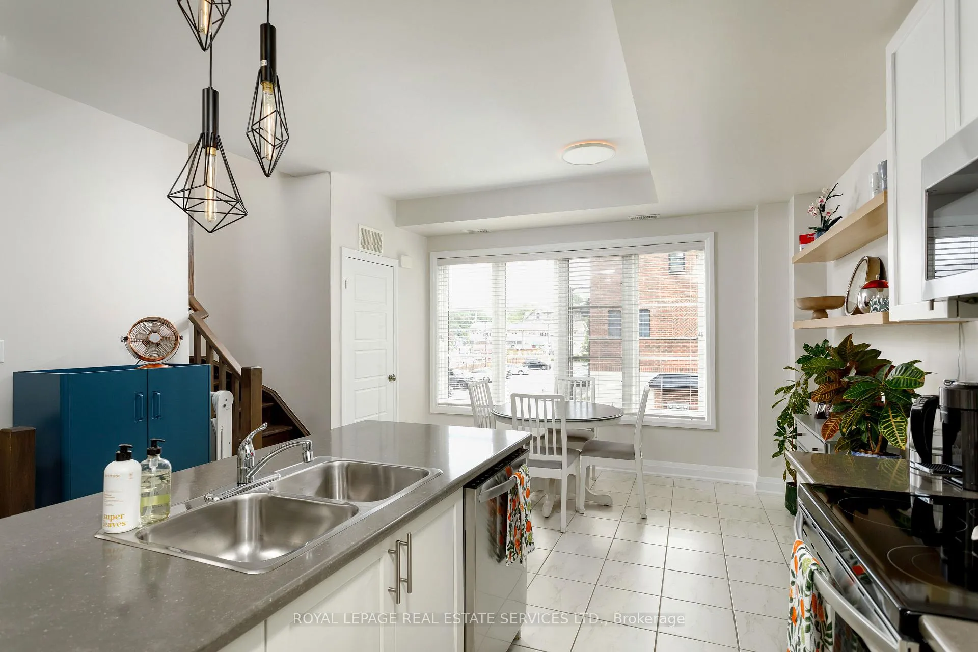 Photo 6 of Unit 22, 405 Plains Road E, Burlington, LaSalle — HOMEH