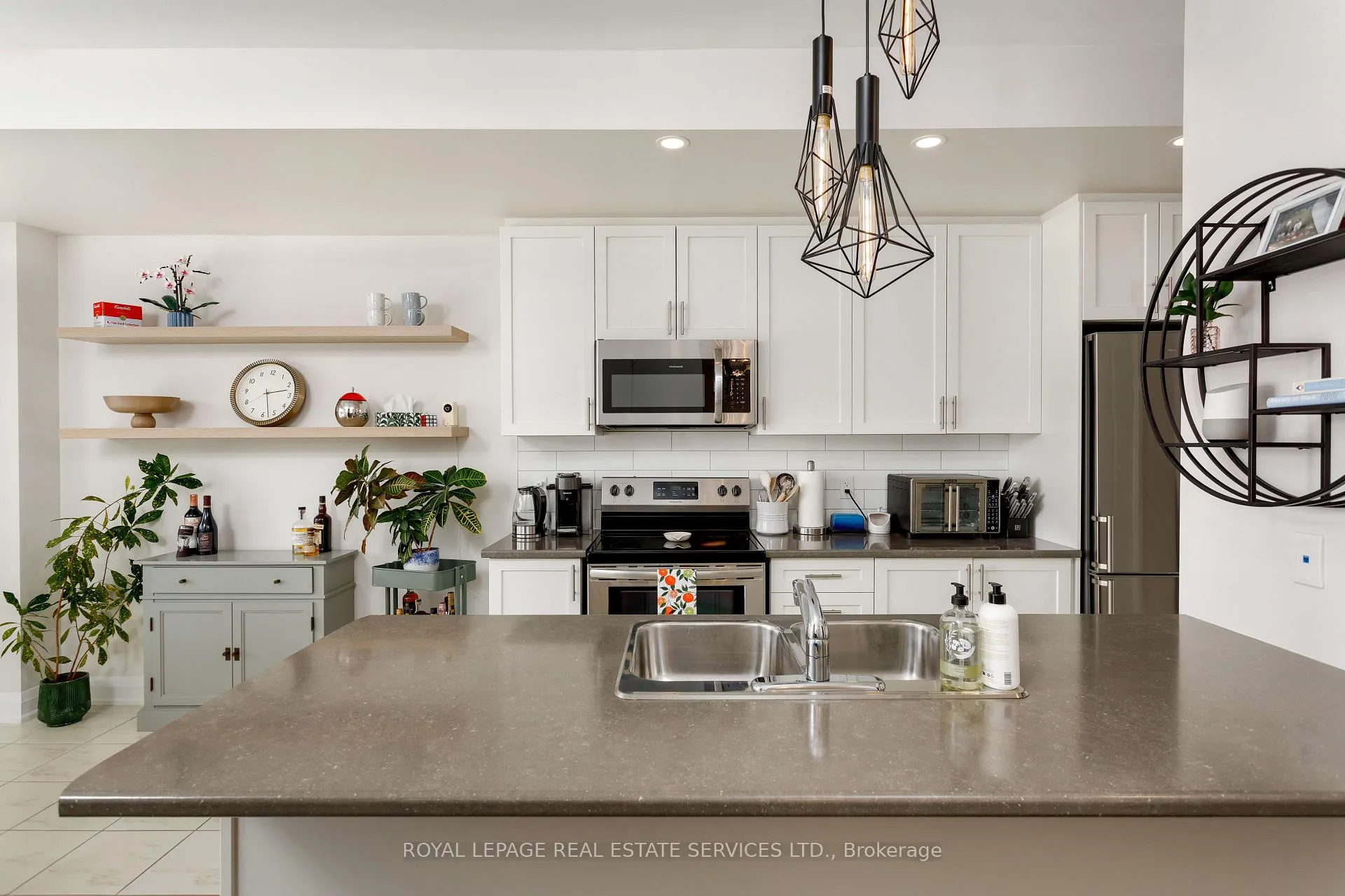 Photo 8 of Unit 22, 405 Plains Road E, Burlington, LaSalle — HOMEH