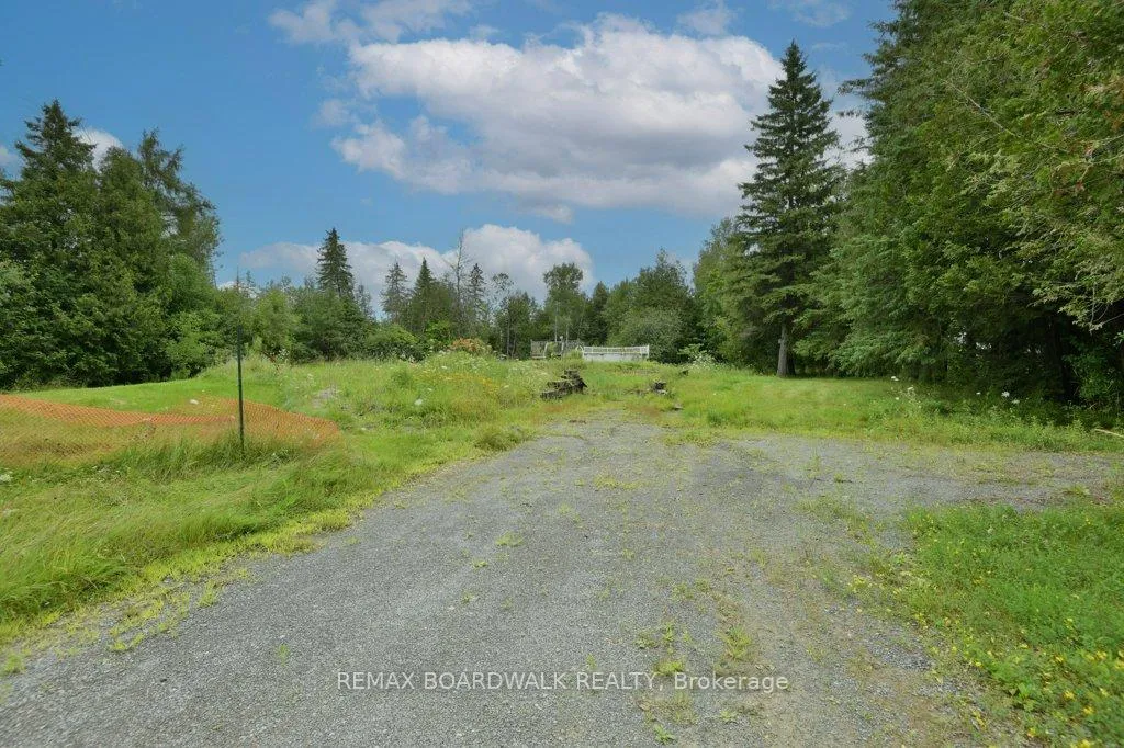 Photo 5 of 286 Brunton Side Road, Beckwith, Beckwith Twp — HOMEH