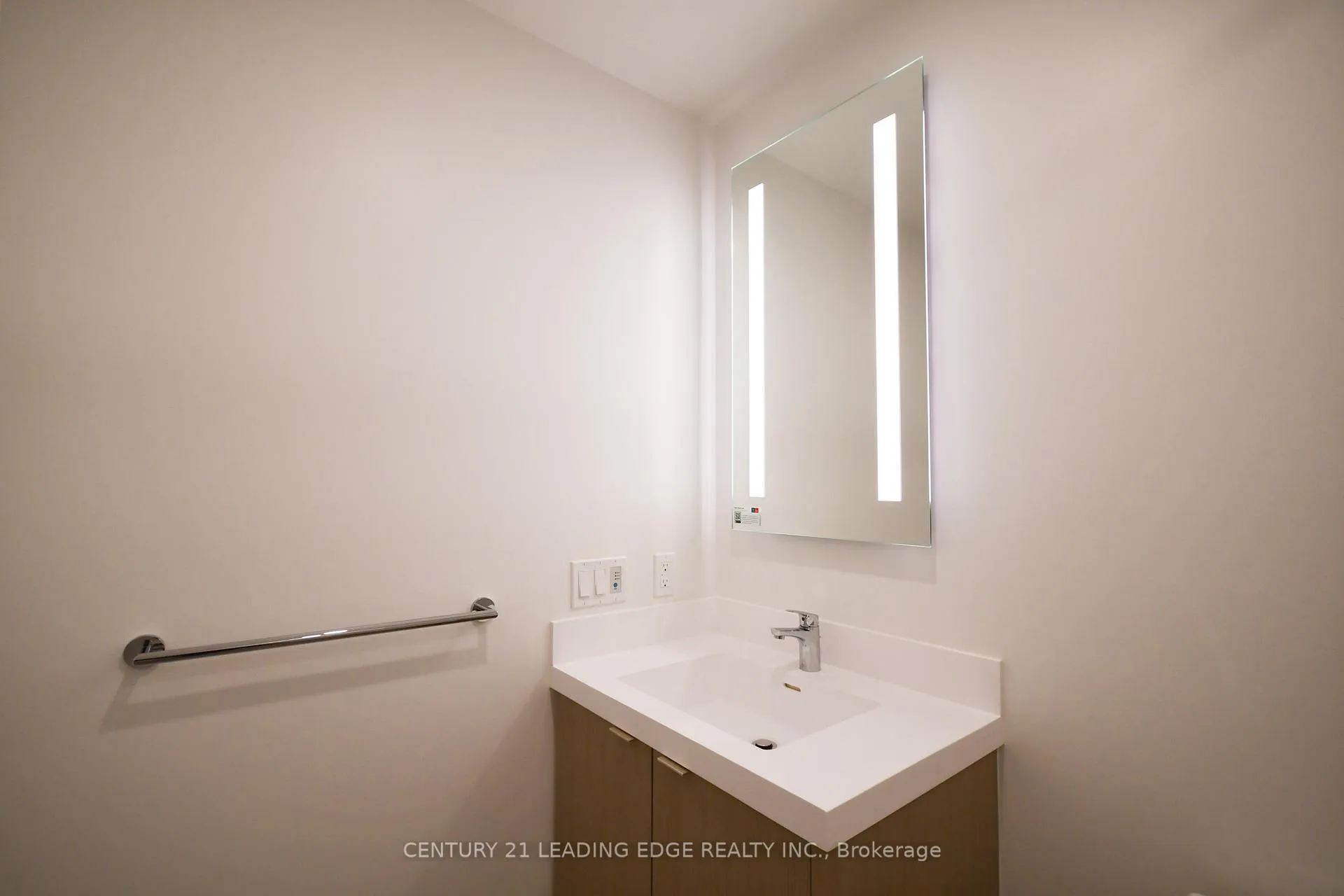 Photo 14 of Unit PH10, 60 Central Park Roadway, Etobicoke, Islington-City Centre West — HOMEH