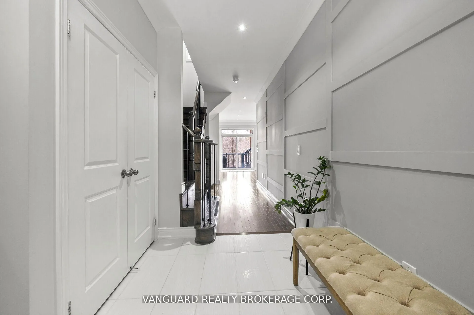 Photo 4 of 8331 Islington Avenue, Vaughan, Islington Woods — HOMEH