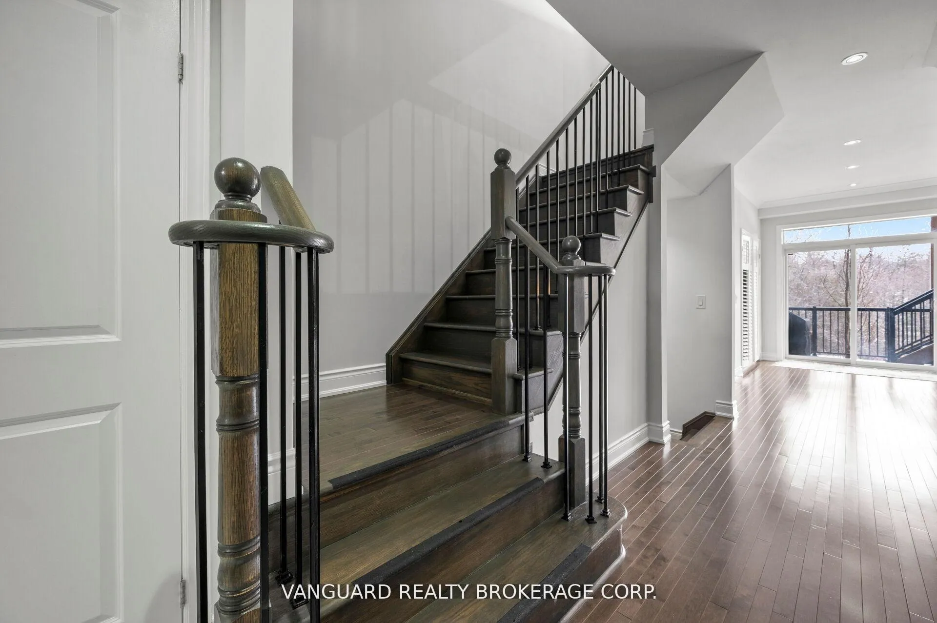 Photo 8 of 8331 Islington Avenue, Vaughan, Islington Woods — HOMEH