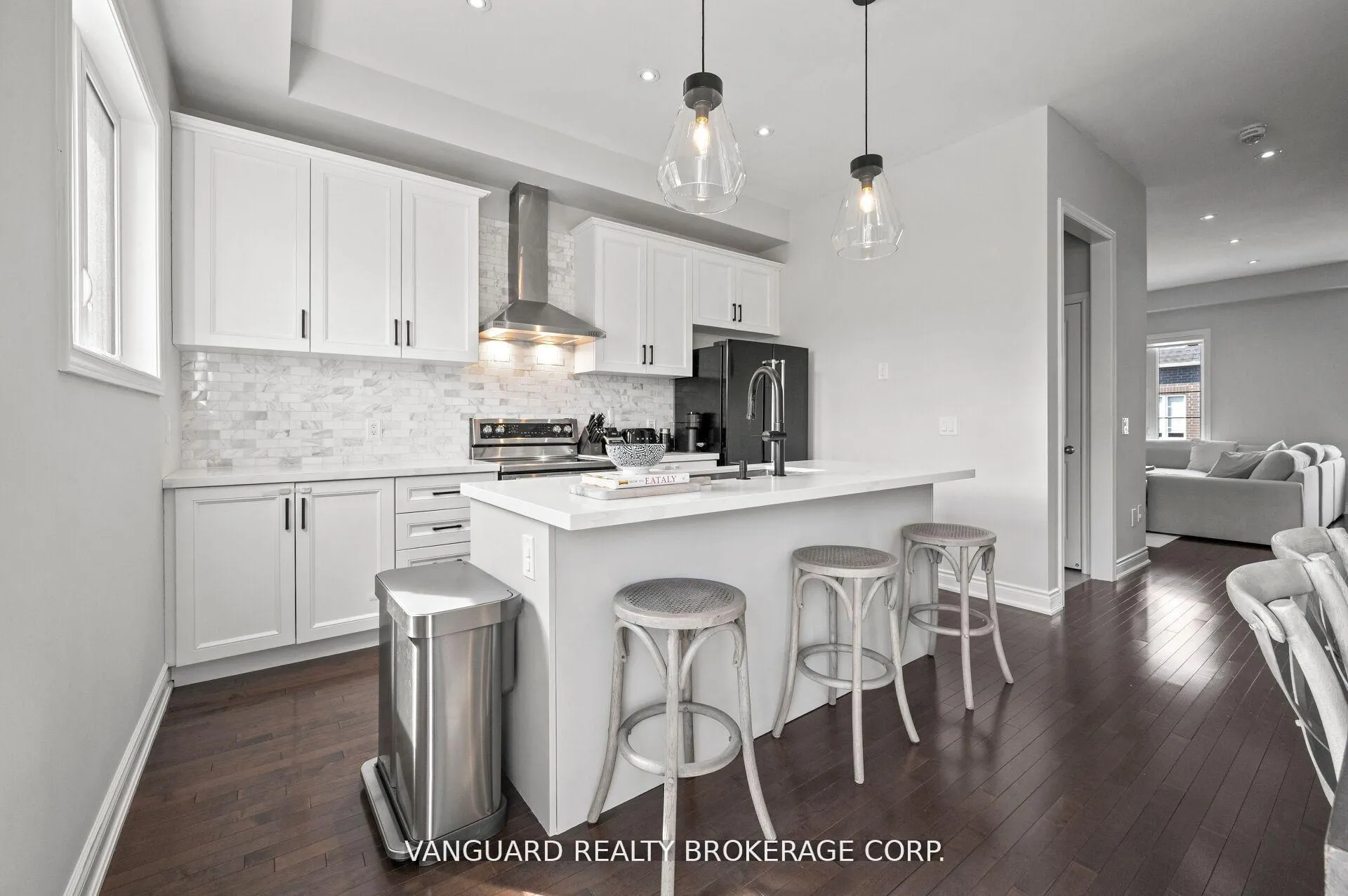 Photo 16 of 8331 Islington Avenue, Vaughan, Islington Woods — HOMEH