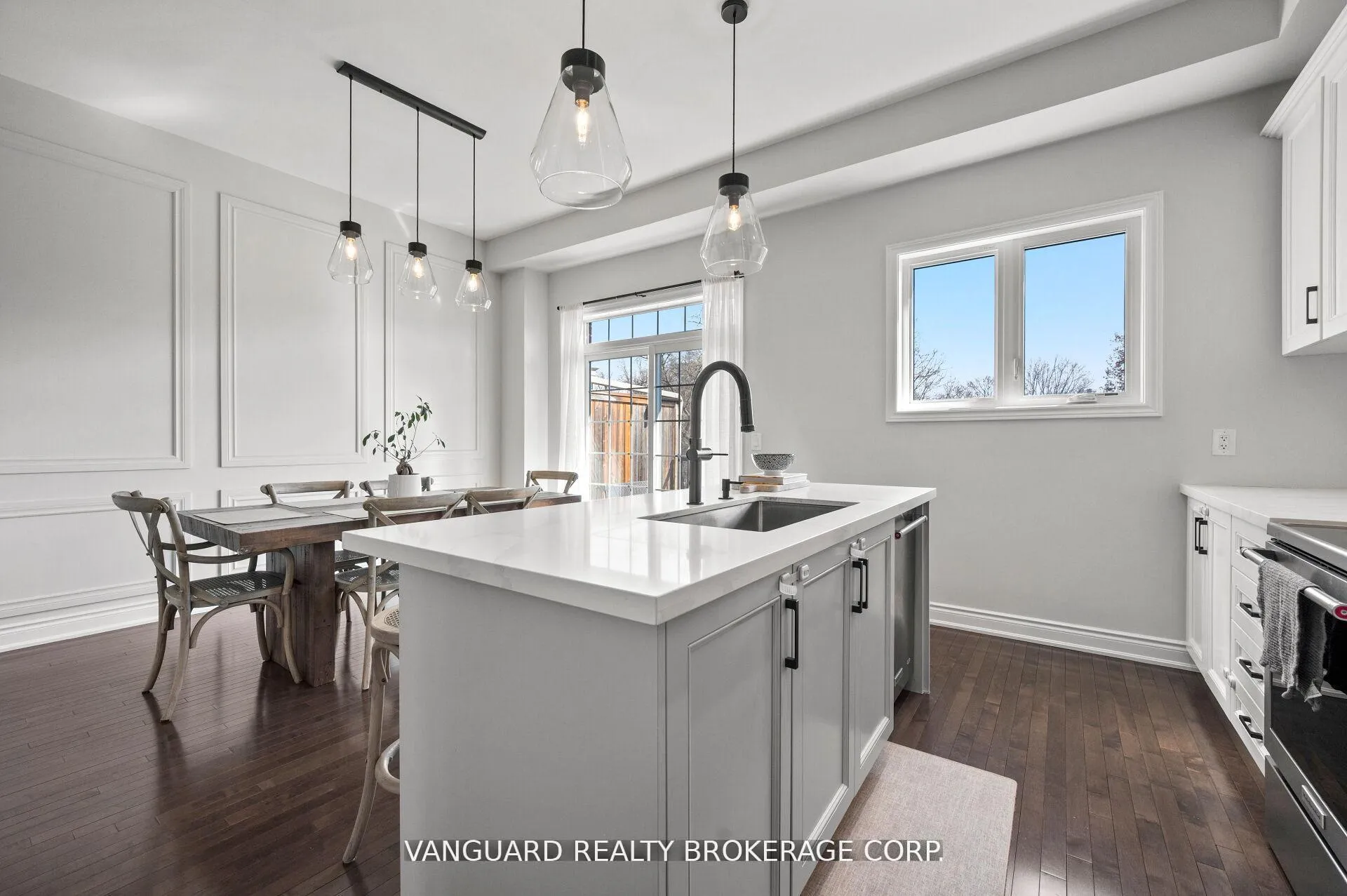 Photo 17 of 8331 Islington Avenue, Vaughan, Islington Woods — HOMEH