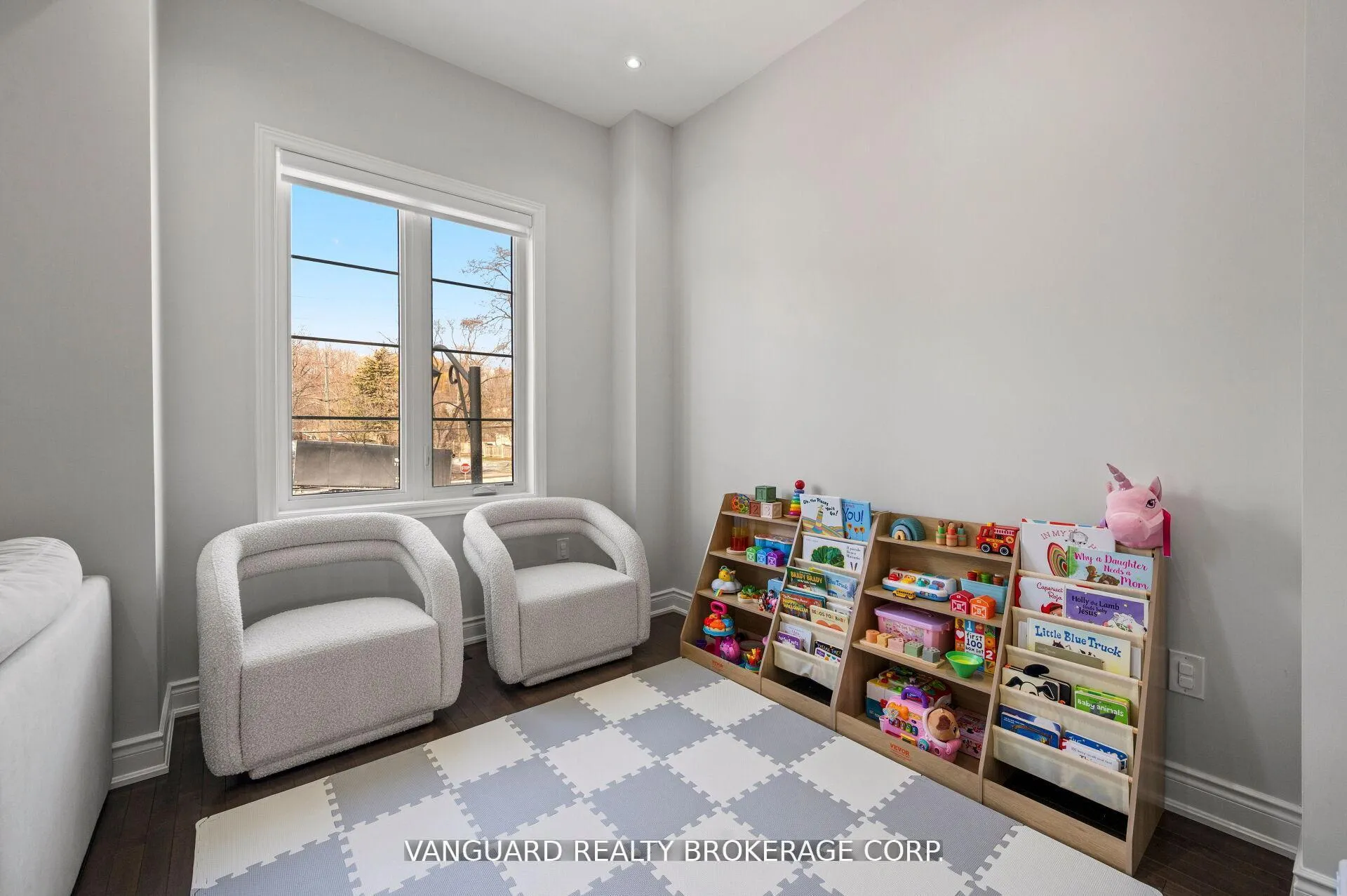 Photo 23 of 8331 Islington Avenue, Vaughan, Islington Woods — HOMEH