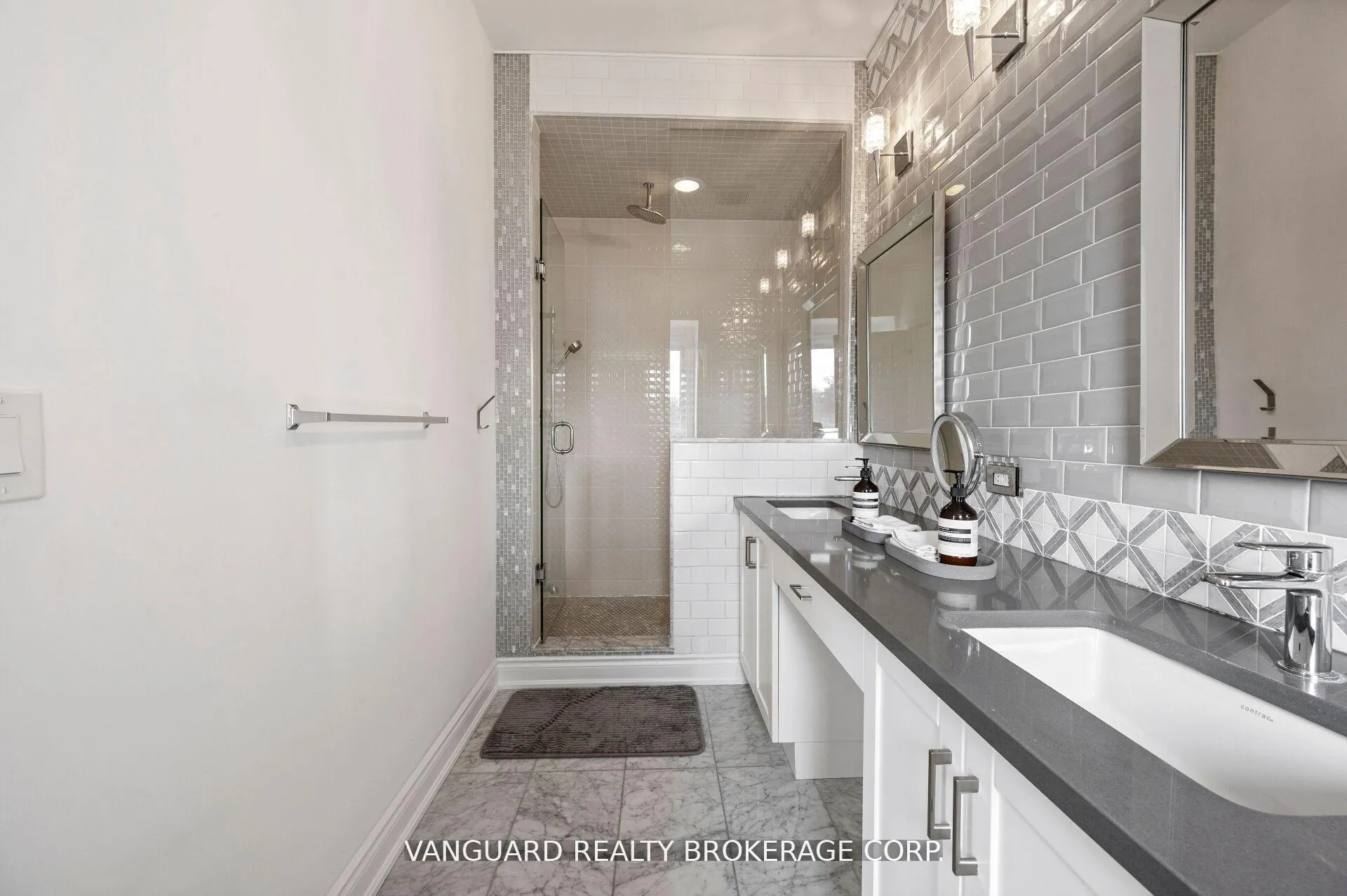 Photo 30 of 8331 Islington Avenue, Vaughan, Islington Woods — HOMEH