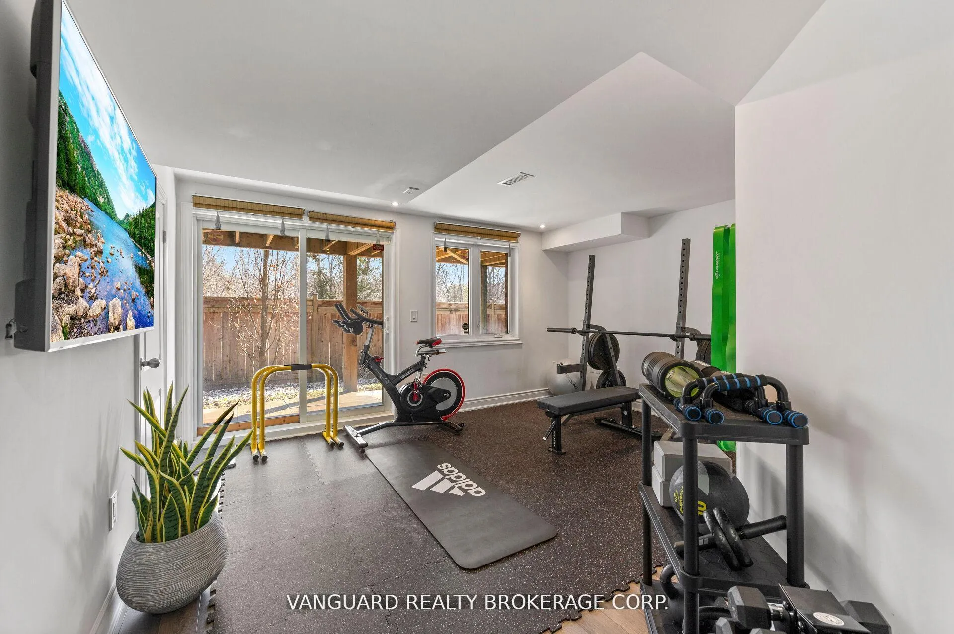 Photo 38 of 8331 Islington Avenue, Vaughan, Islington Woods — HOMEH