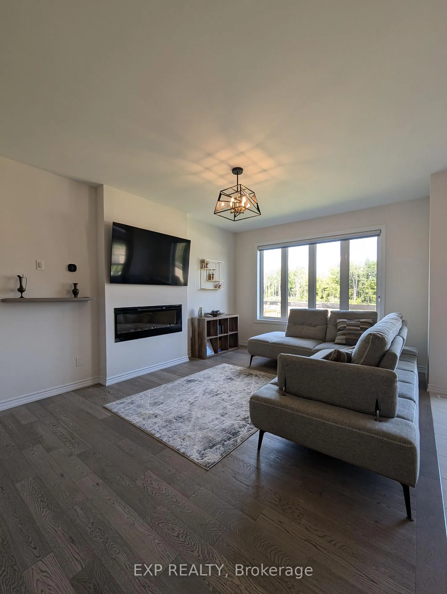 Photo 3 of 196 Ramblewood Drive, Wasaga Beach — HOMEH