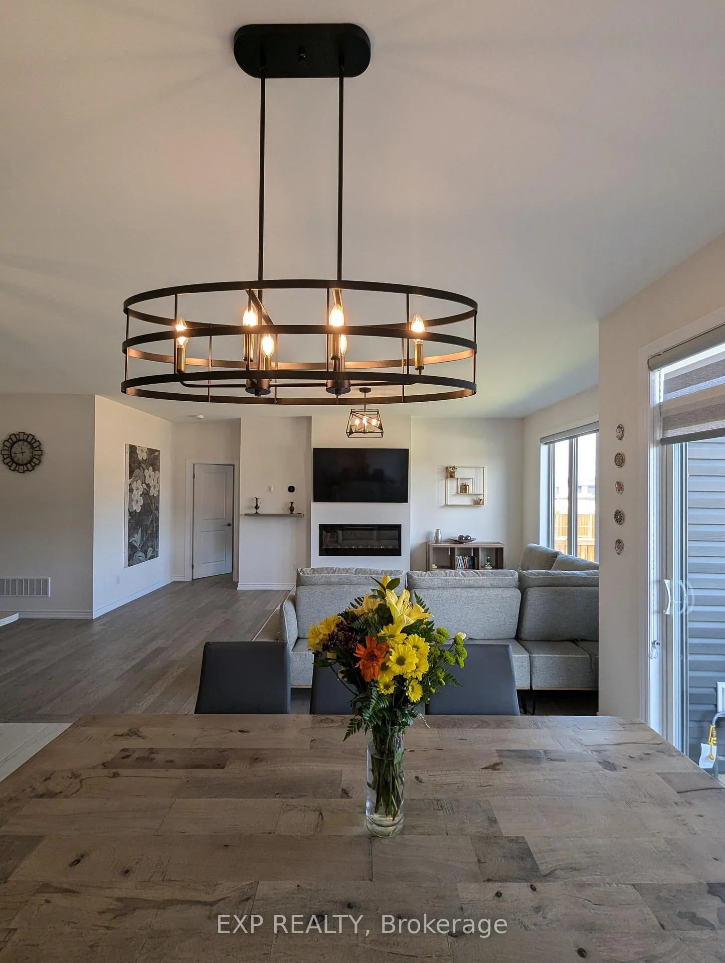 Photo 5 of 196 Ramblewood Drive, Wasaga Beach — HOMEH