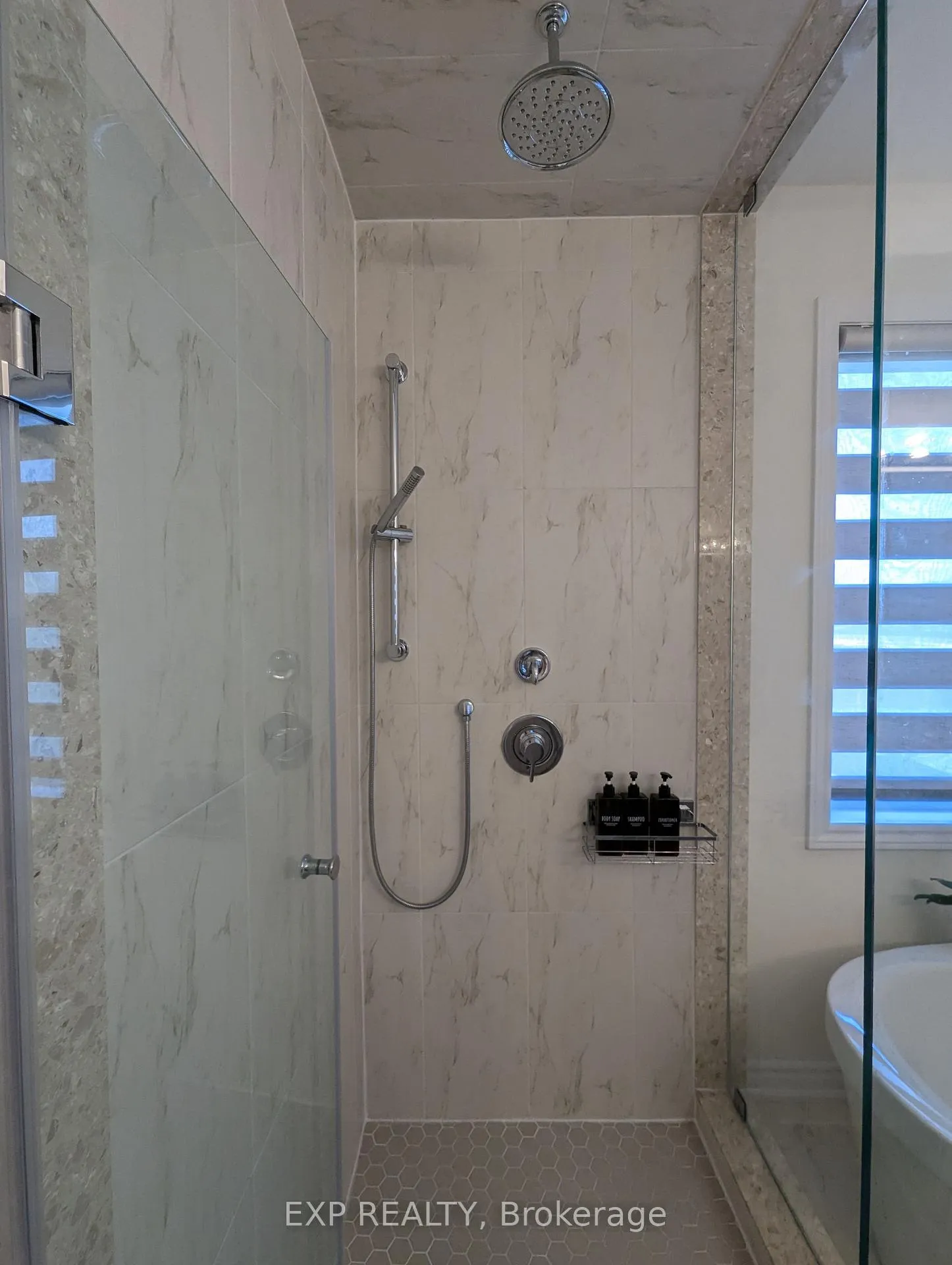 Photo 11 of 196 Ramblewood Drive, Wasaga Beach — HOMEH