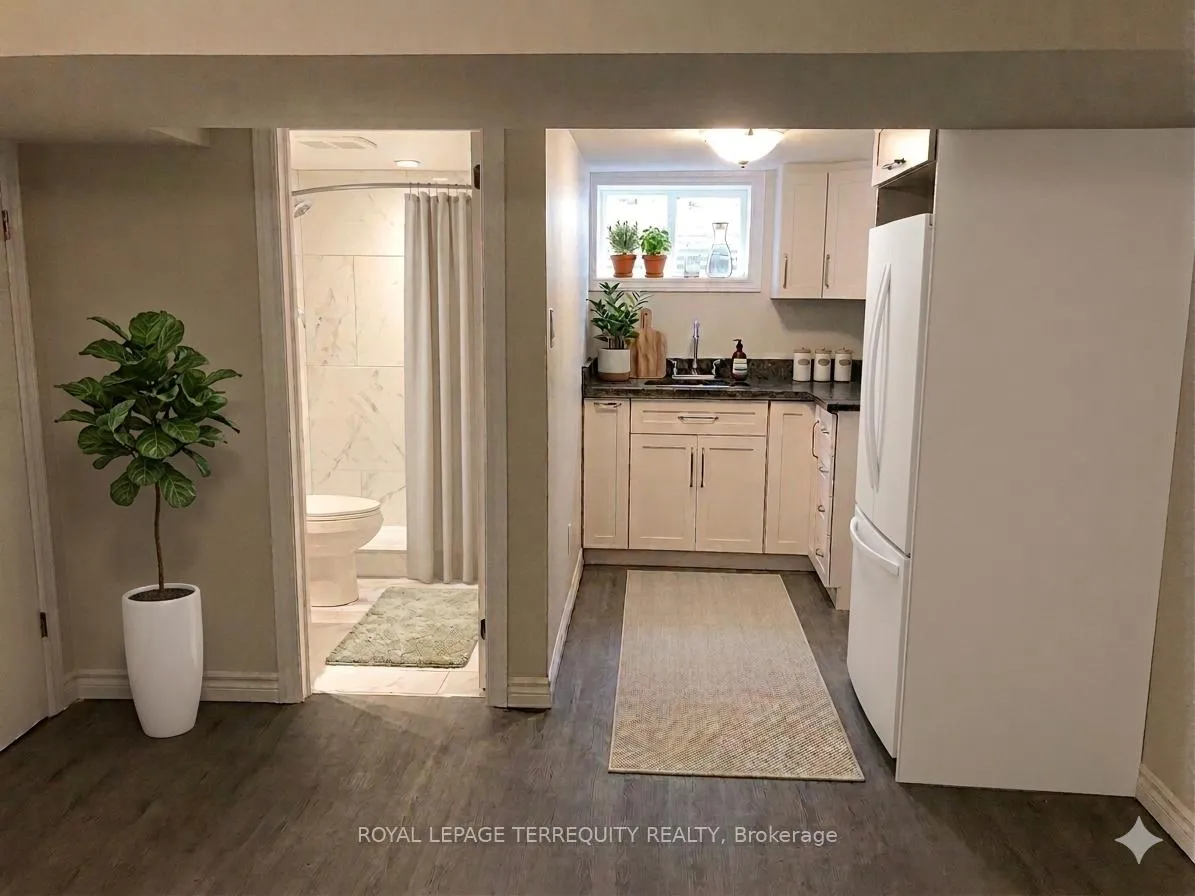 Photo 2 of Unit Unit 2, 79 Ionview Road, Scarborough, Ionview — HOMEH