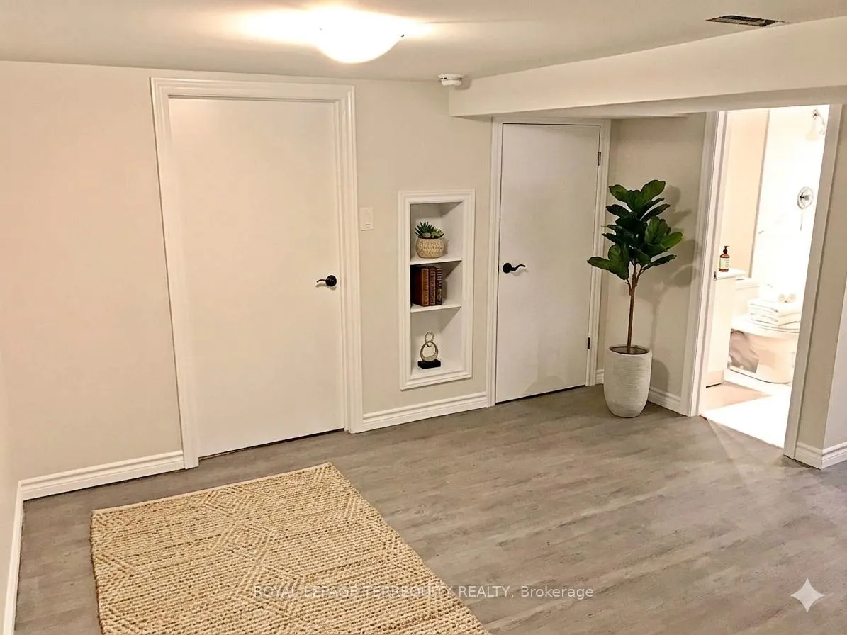 Photo 3 of Unit Unit 2, 79 Ionview Road, Scarborough, Ionview — HOMEH