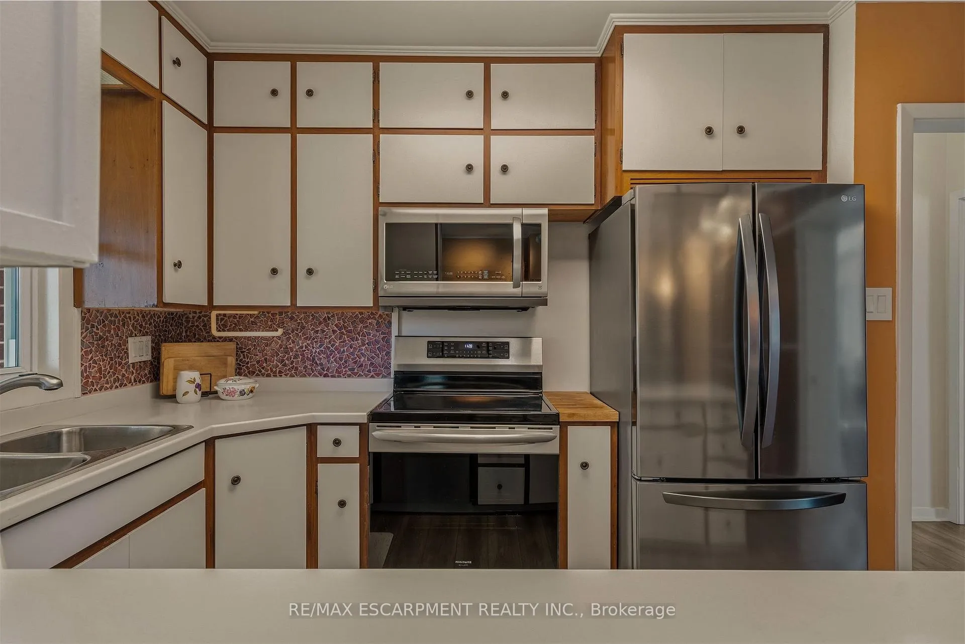 Photo 9 of 88 Bertram Drive, Hamilton, Dundas — HOMEH