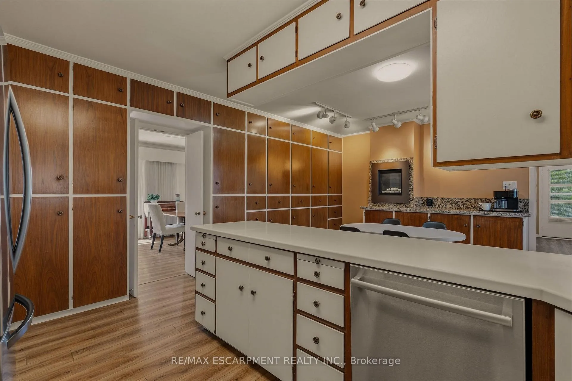 Photo 10 of 88 Bertram Drive, Hamilton, Dundas — HOMEH