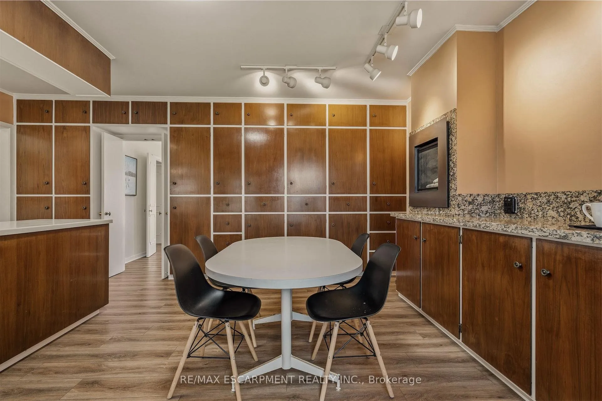 Photo 14 of 88 Bertram Drive, Hamilton, Dundas — HOMEH
