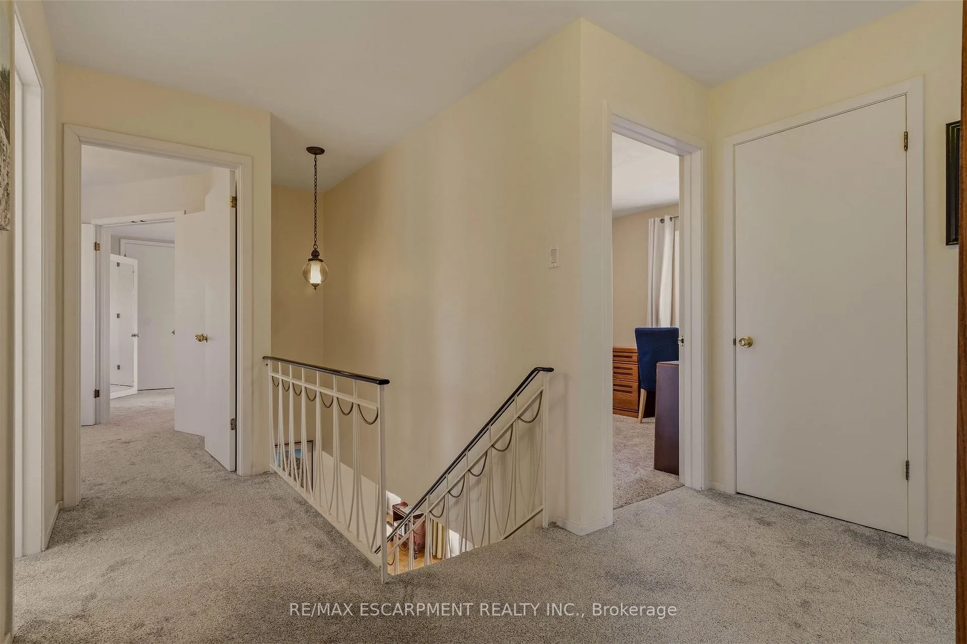 Photo 24 of 88 Bertram Drive, Hamilton, Dundas — HOMEH