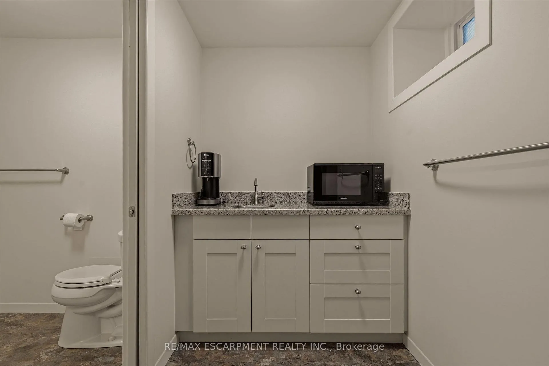 Photo 42 of 88 Bertram Drive, Hamilton, Dundas — HOMEH
