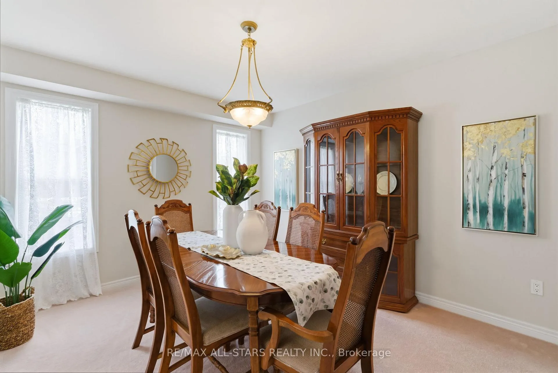 Photo 10 of 19 Galloway Crescent, Uxbridge — HOMEH