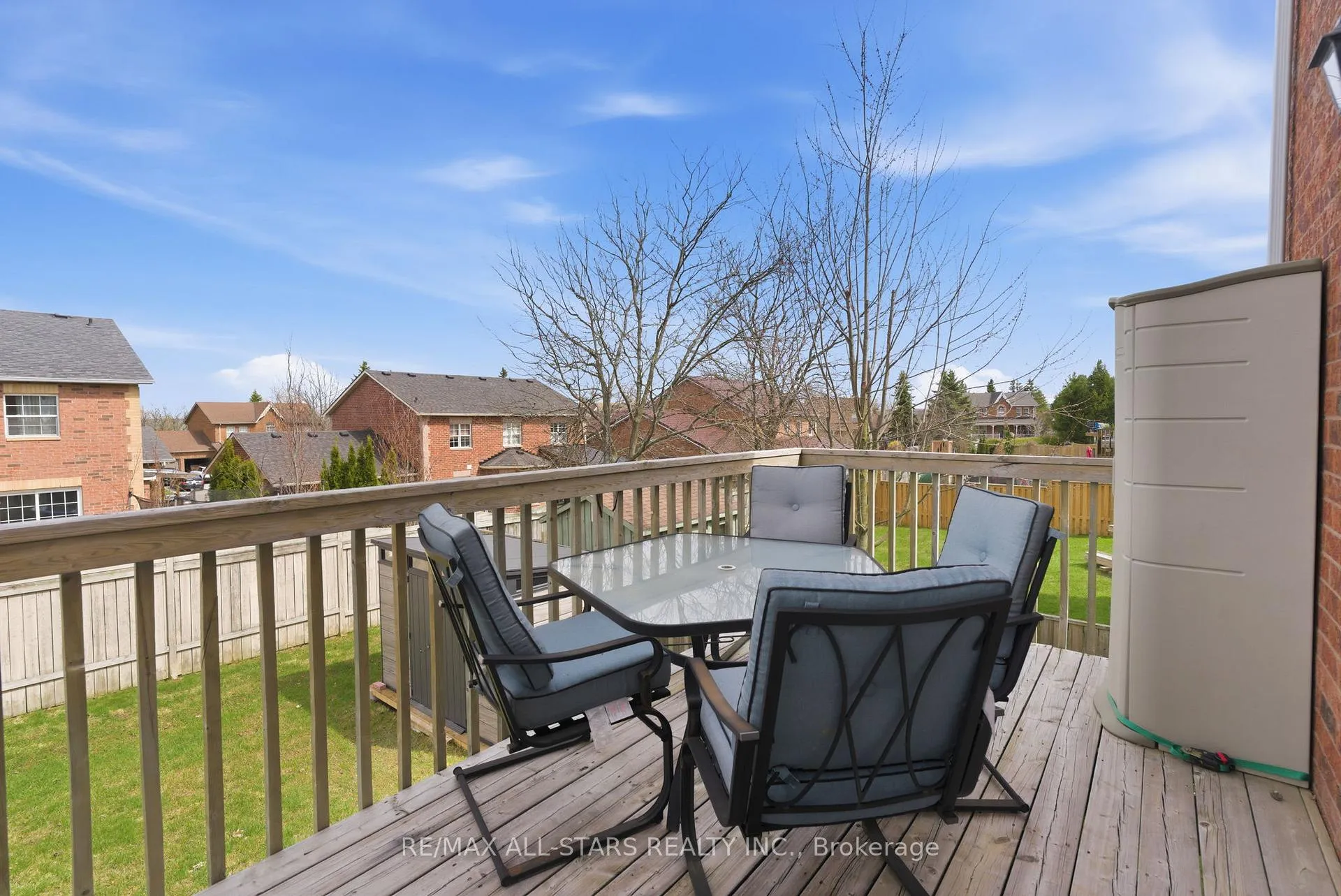 Photo 26 of 19 Galloway Crescent, Uxbridge — HOMEH